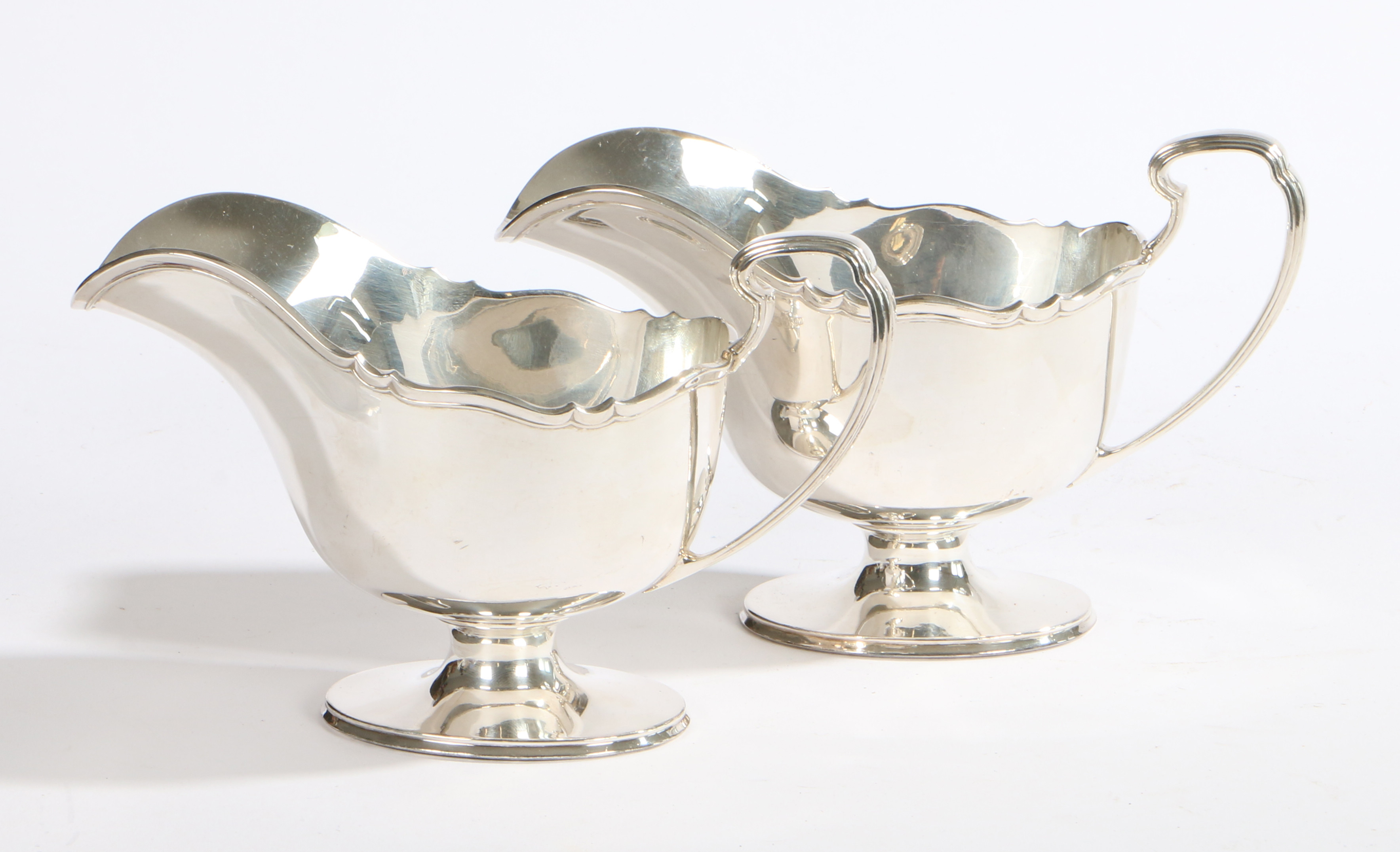 A PAIR OF GEORGE V SILVER SAUCEBOATS. - Image 2 of 2