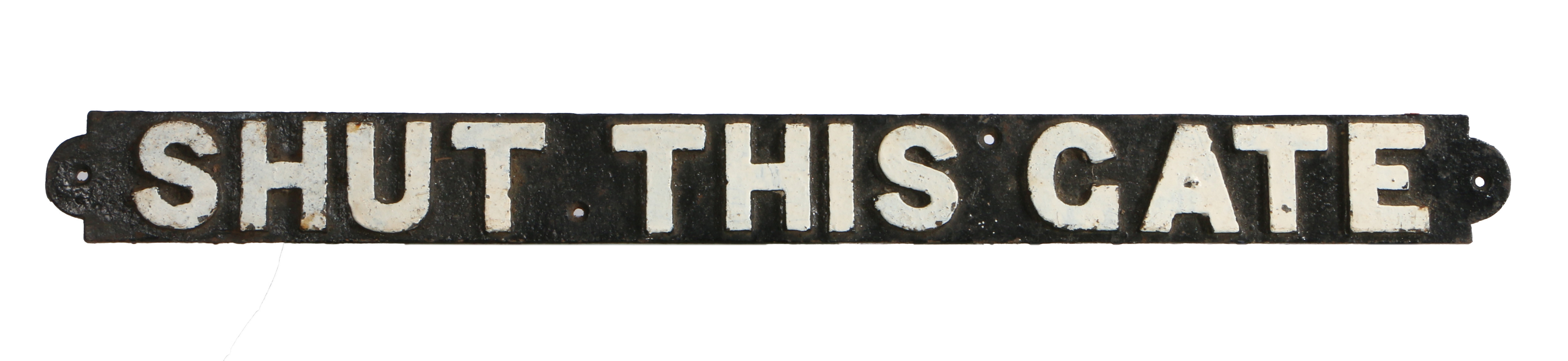 A 20TH CENTURY RAILWAY CAST IRON 'SHUT THIS GATE' SIGN.