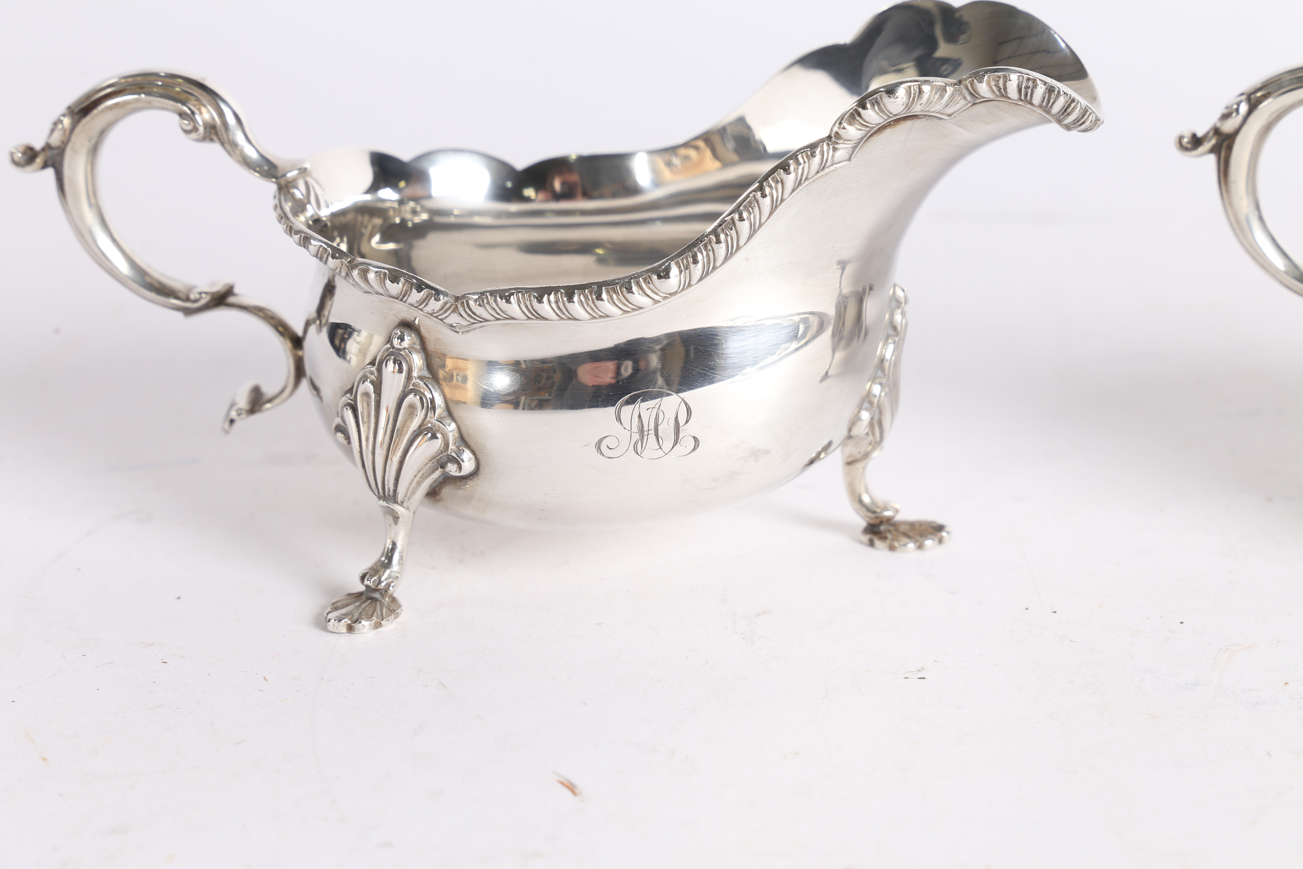 A PAIR OF GEORGE V SILVER SAUCE BOATS. - Image 6 of 8