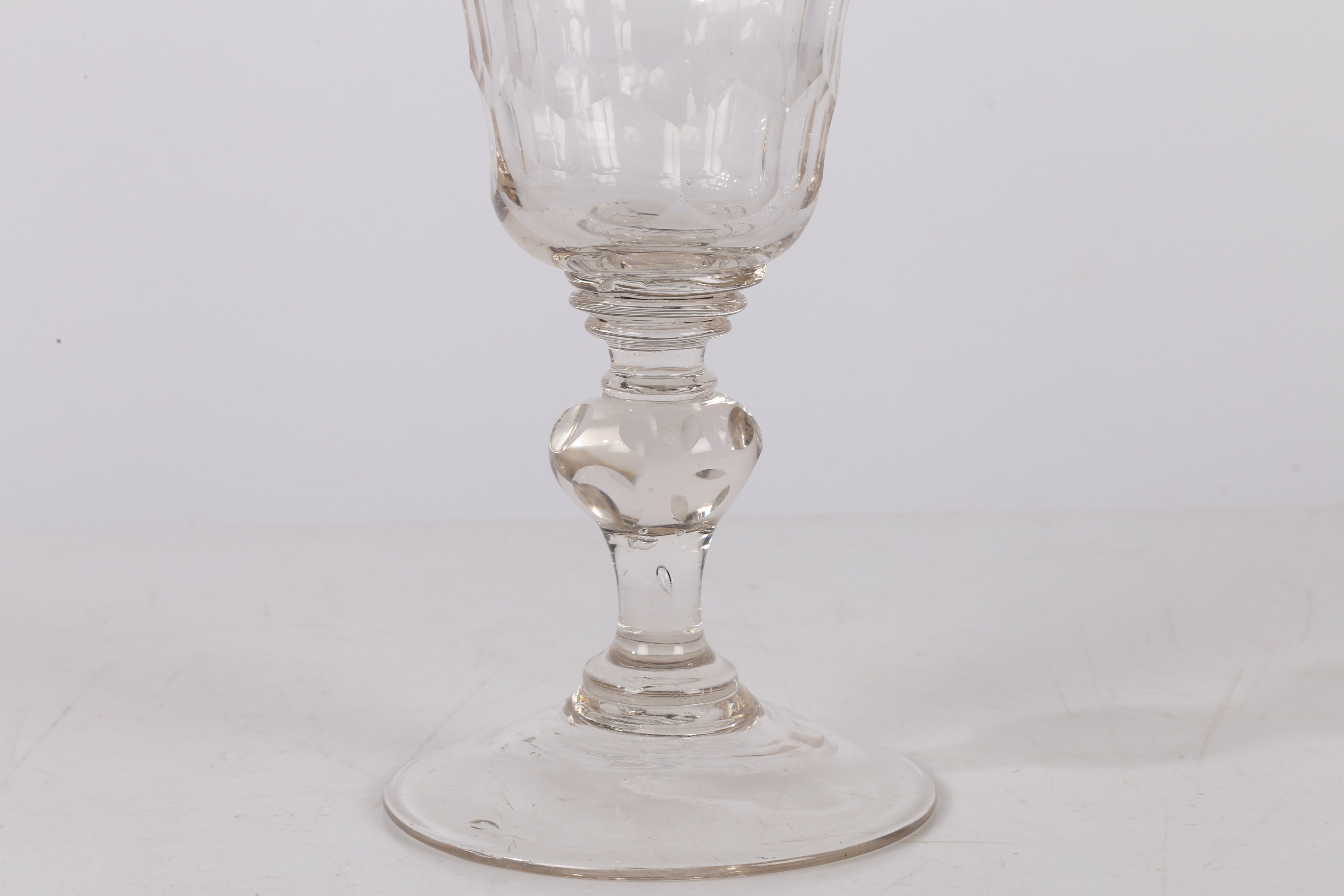 AN EARLY TO MID 18TH CENTURY BOHEMIAN GOBLET. - Image 3 of 4