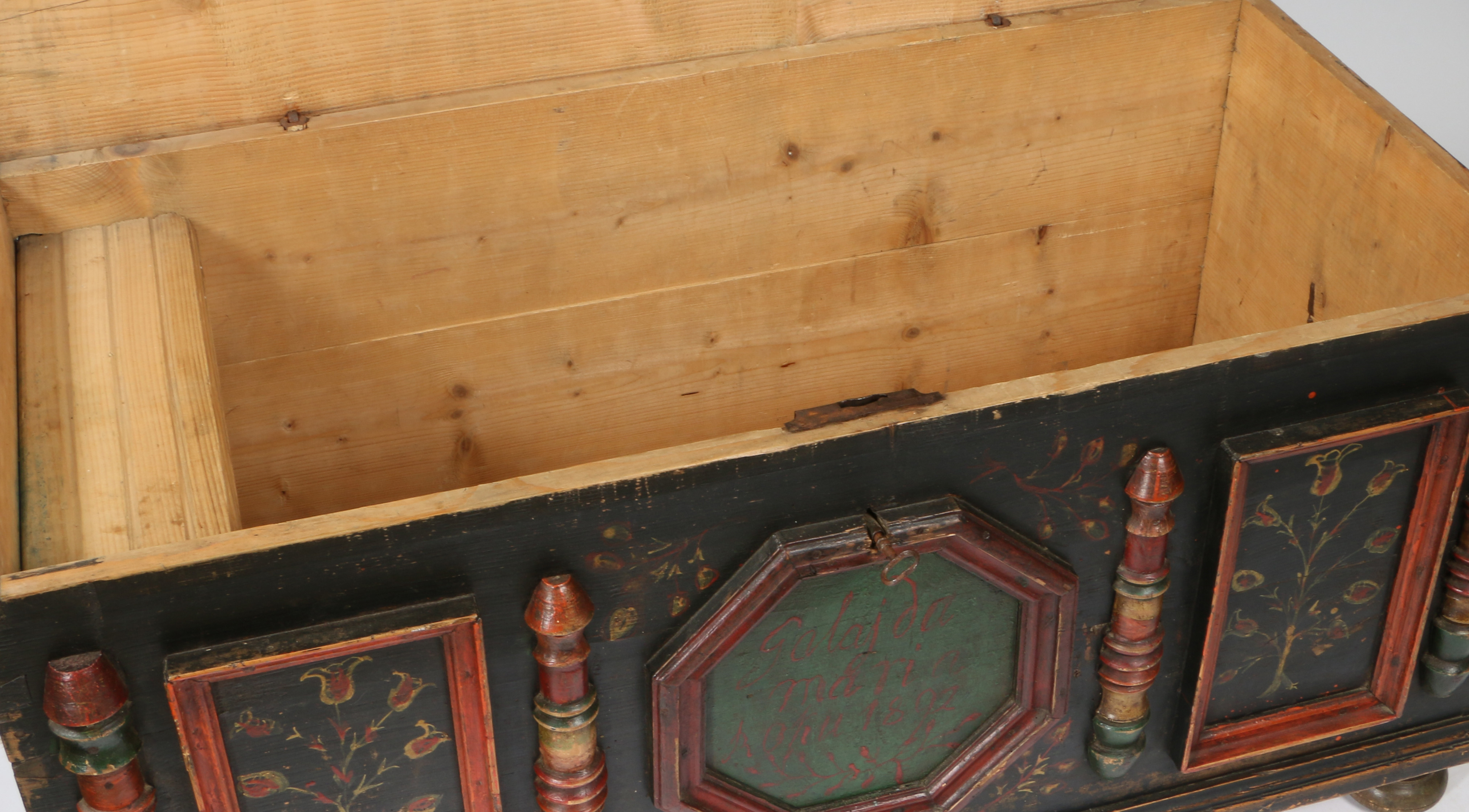 A 19TH CENTURY EUROPEAN PAINTED PINE MARRIAGE CHEST. - Image 3 of 4