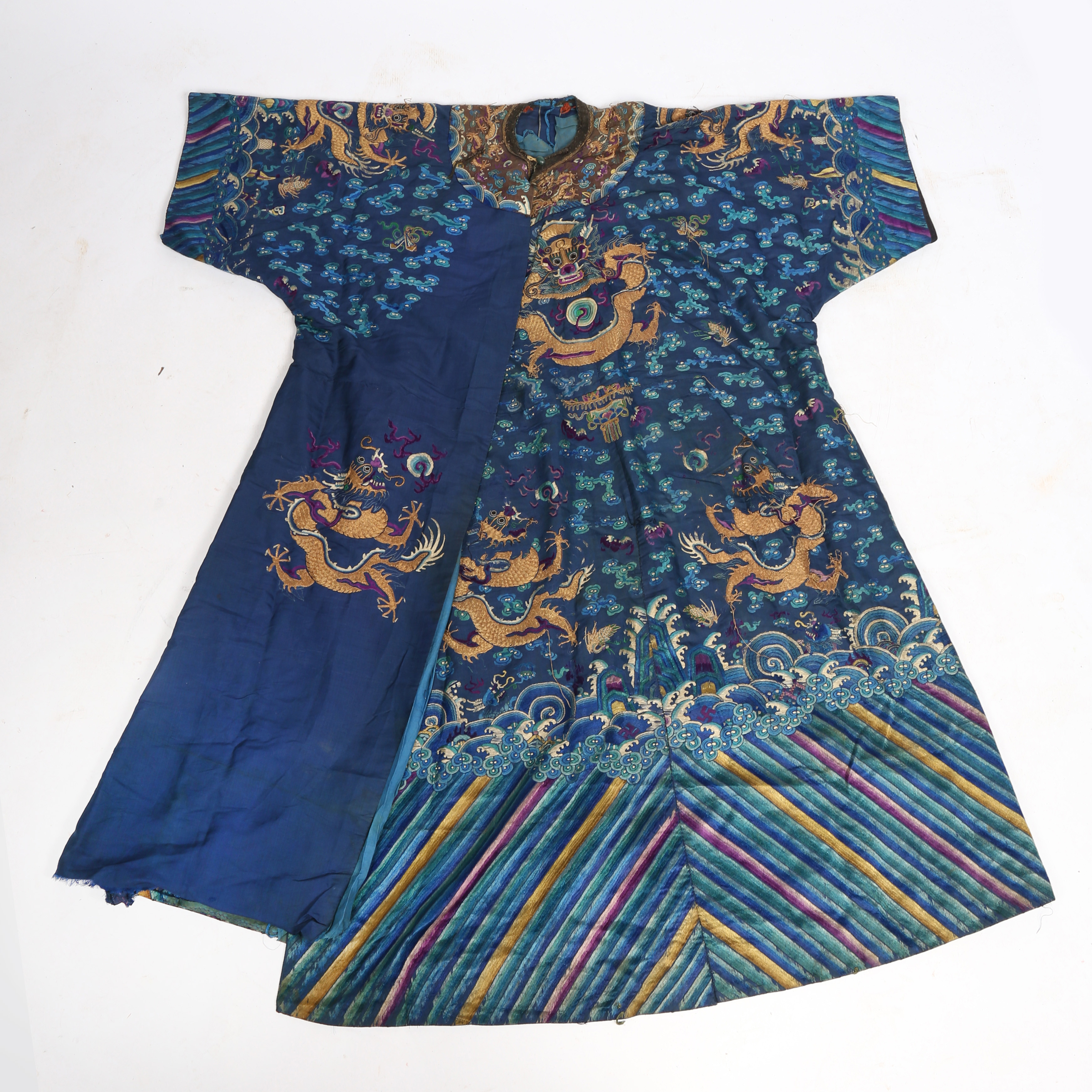 A CHINESE EMBROIDERED 'JI FU' COURT ROBE, LATE QING DYNASTY.