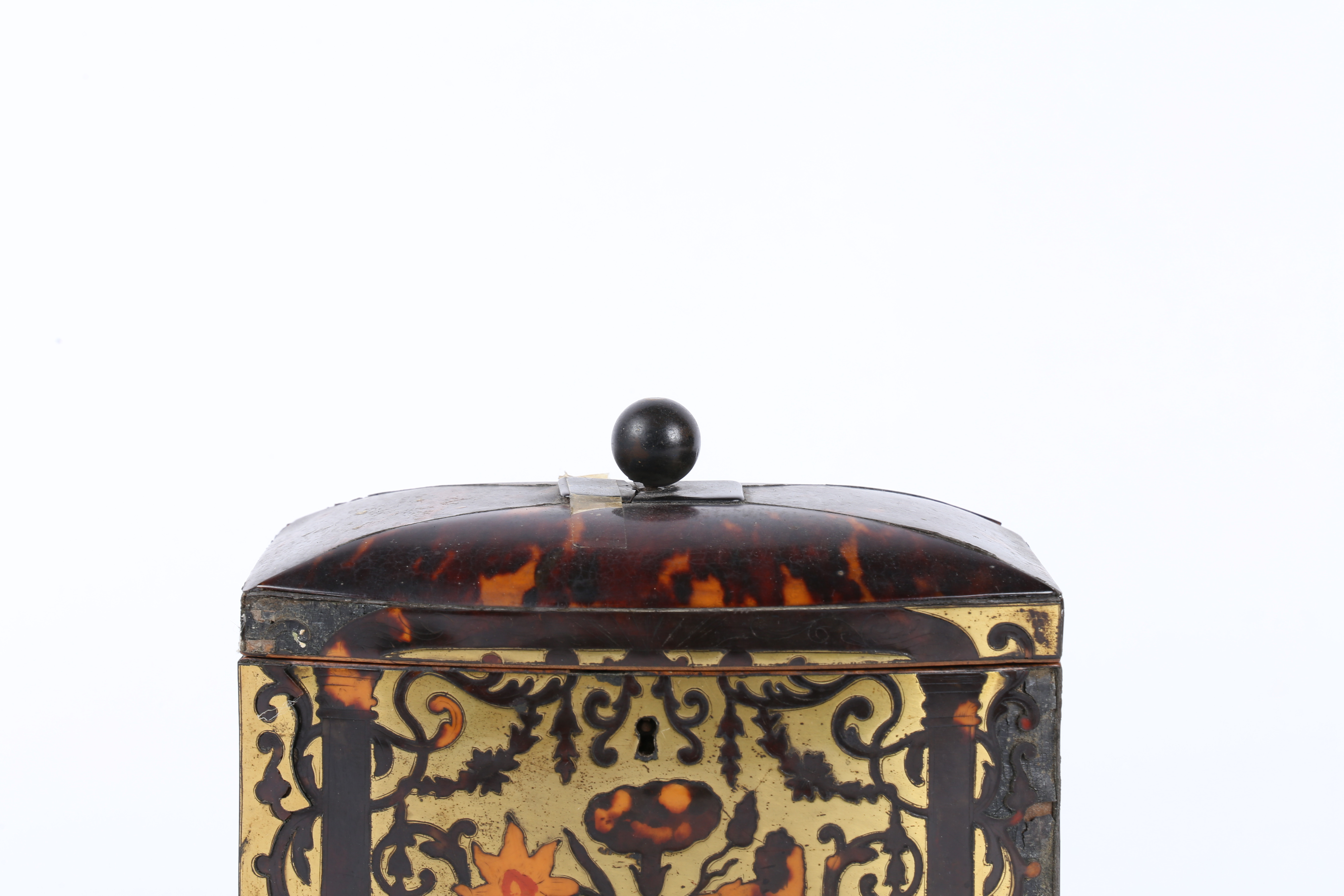 A 19TH CENTURY TORTOISESHELL AND BRASS TEA CADDY. - Image 2 of 10