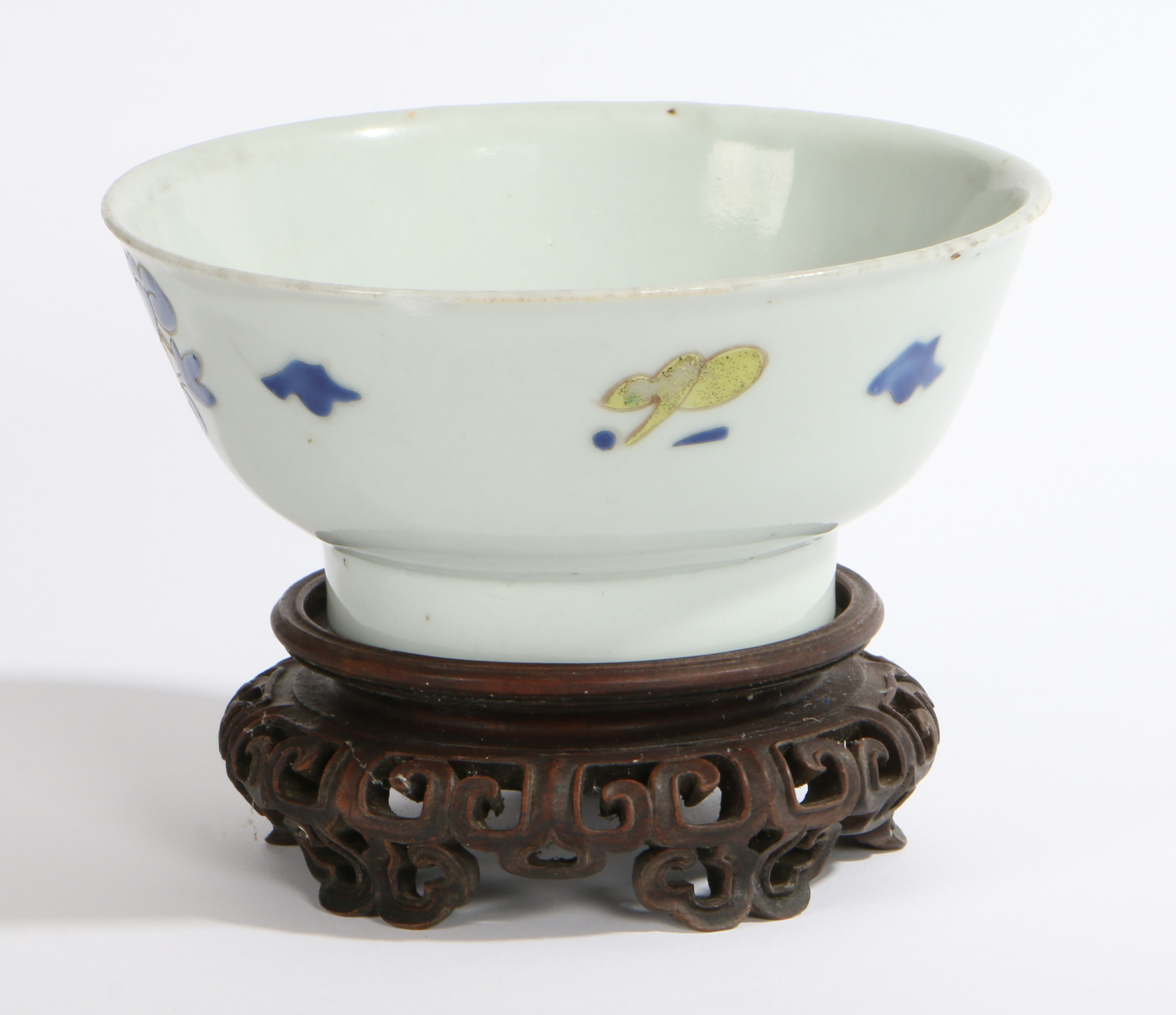 A CHINESE QING DYNASTY PORCELAIN BOWL. - Image 3 of 4