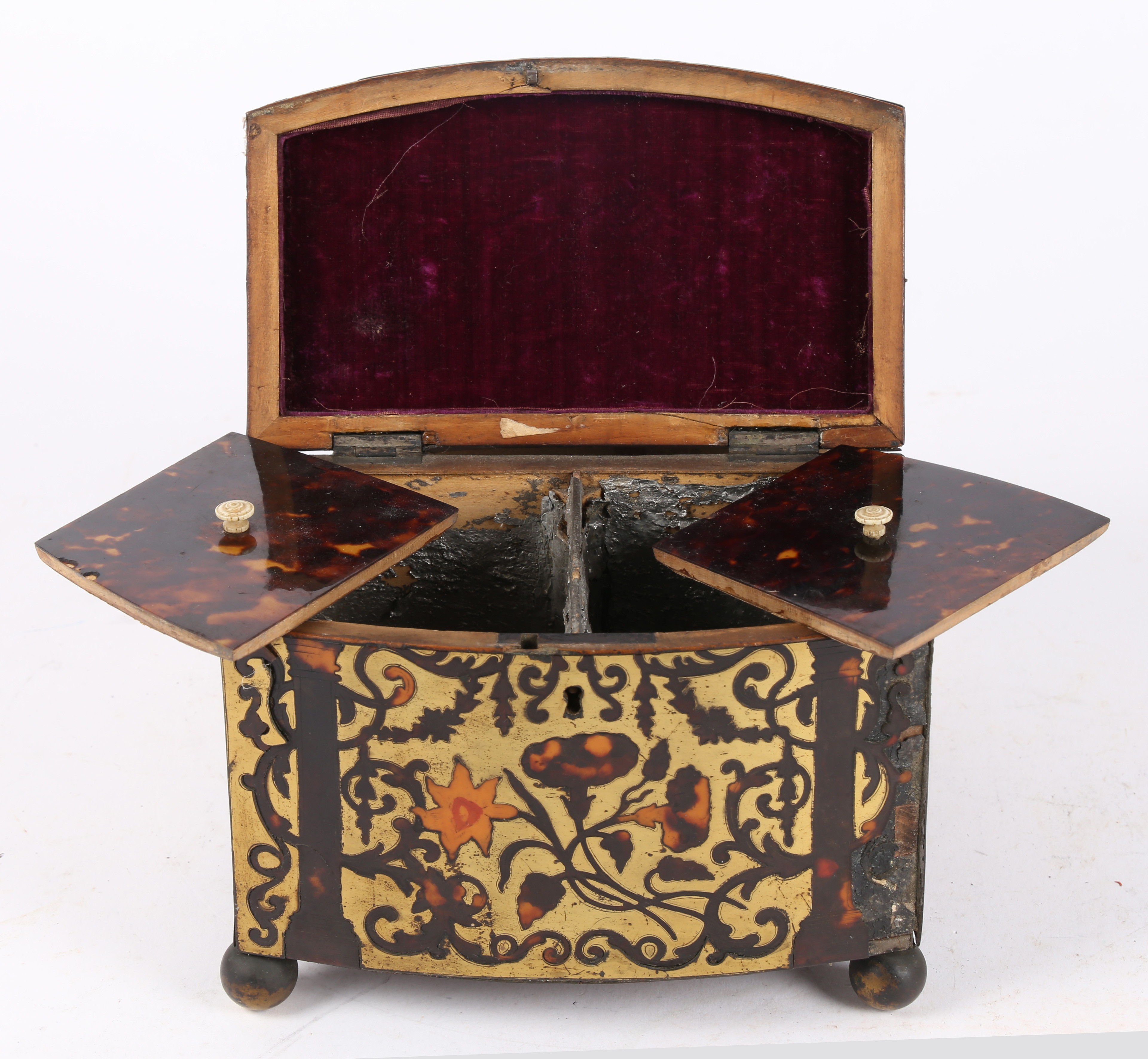A 19TH CENTURY TORTOISESHELL AND BRASS TEA CADDY. - Image 9 of 10