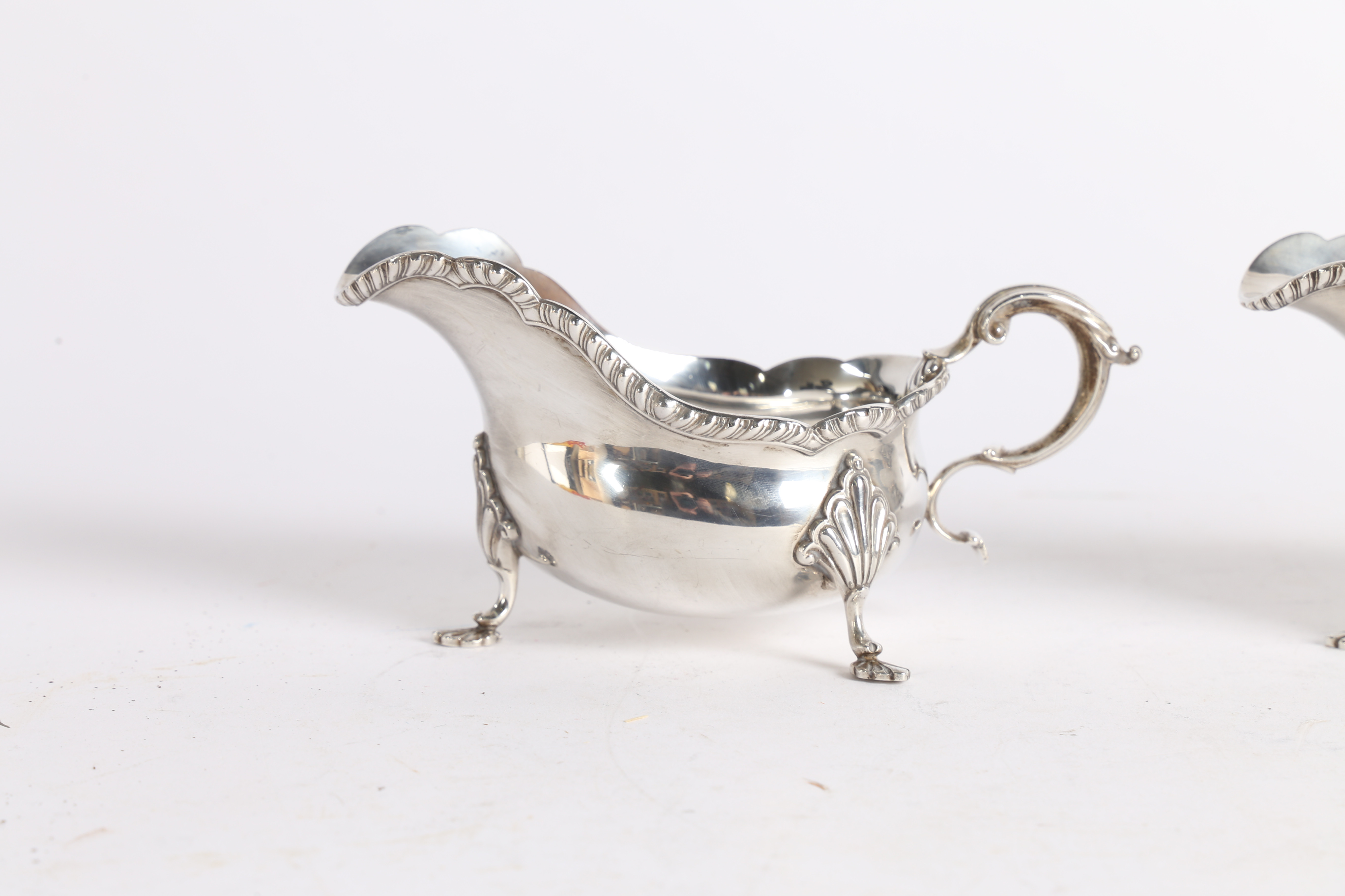A PAIR OF GEORGE V SILVER SAUCE BOATS. - Image 3 of 8