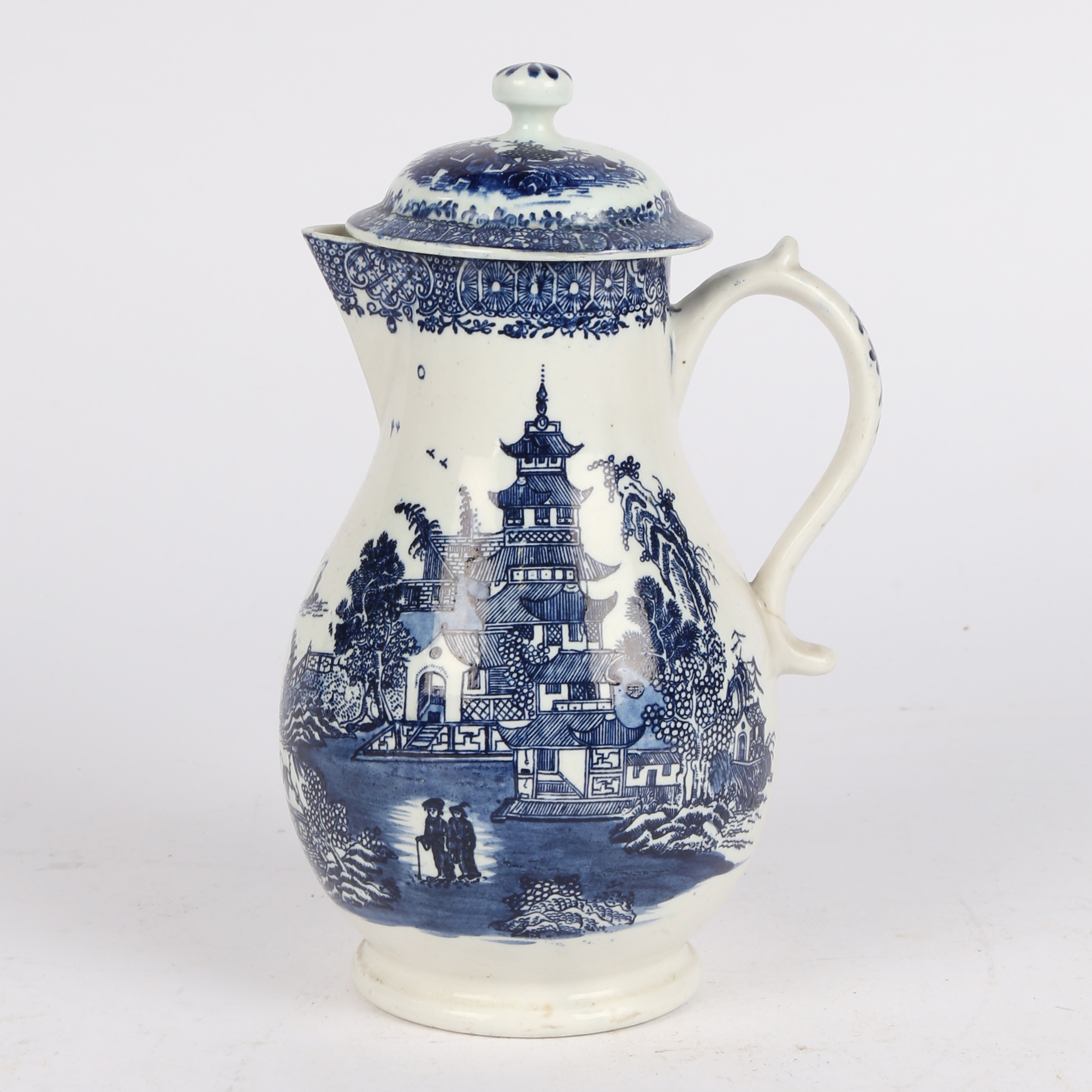 A LOWESTOFT PORCELAIN HOT WATER JUG AND COVER.