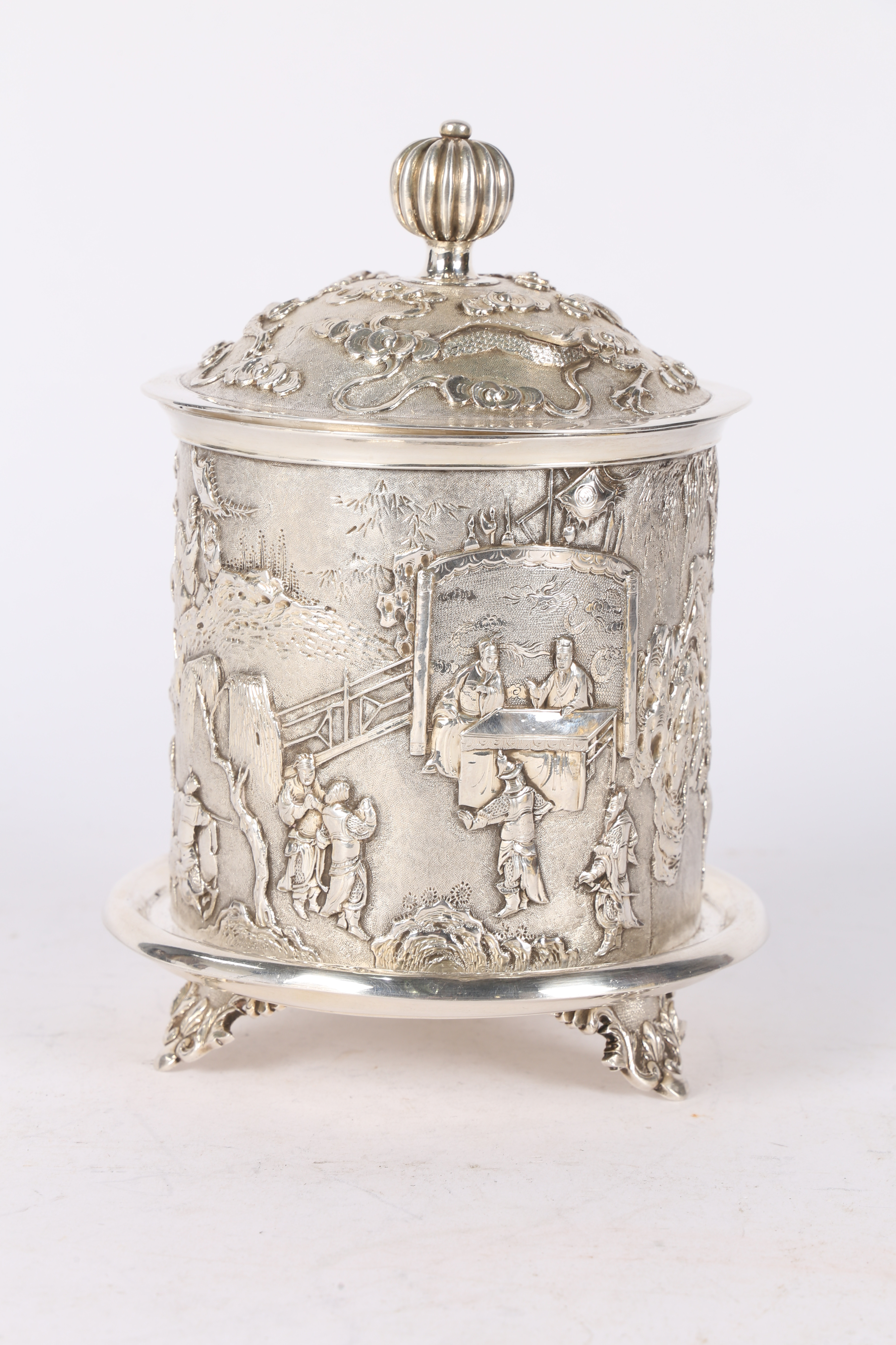 A LARGE AND GOOD CHINESE WHITE METAL TEA CANISTER. - Image 6 of 10