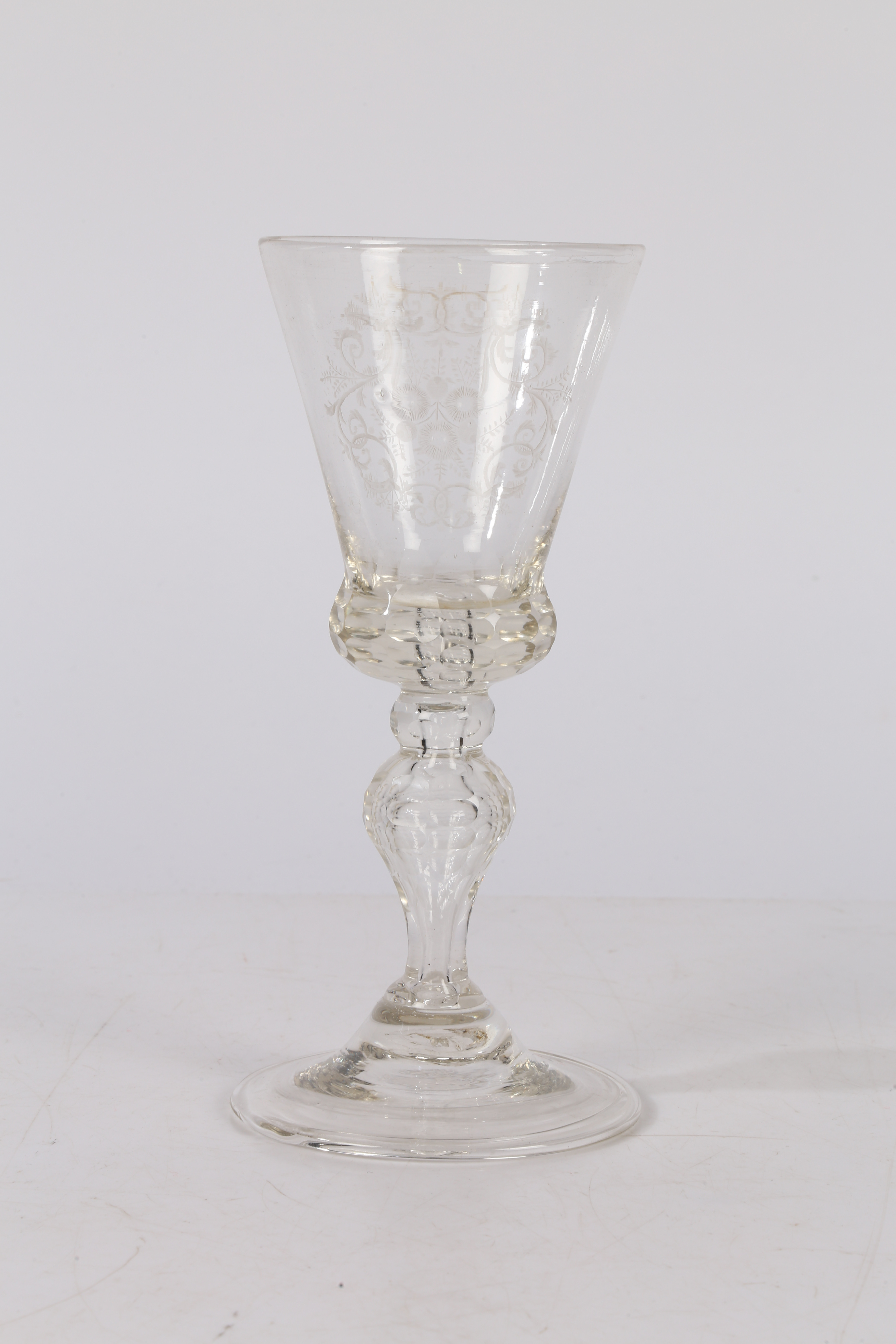 AN EARLY TO MID 18TH CENTURY BOHEMIAN GOBLET OF LARGE FORM. - Image 4 of 4