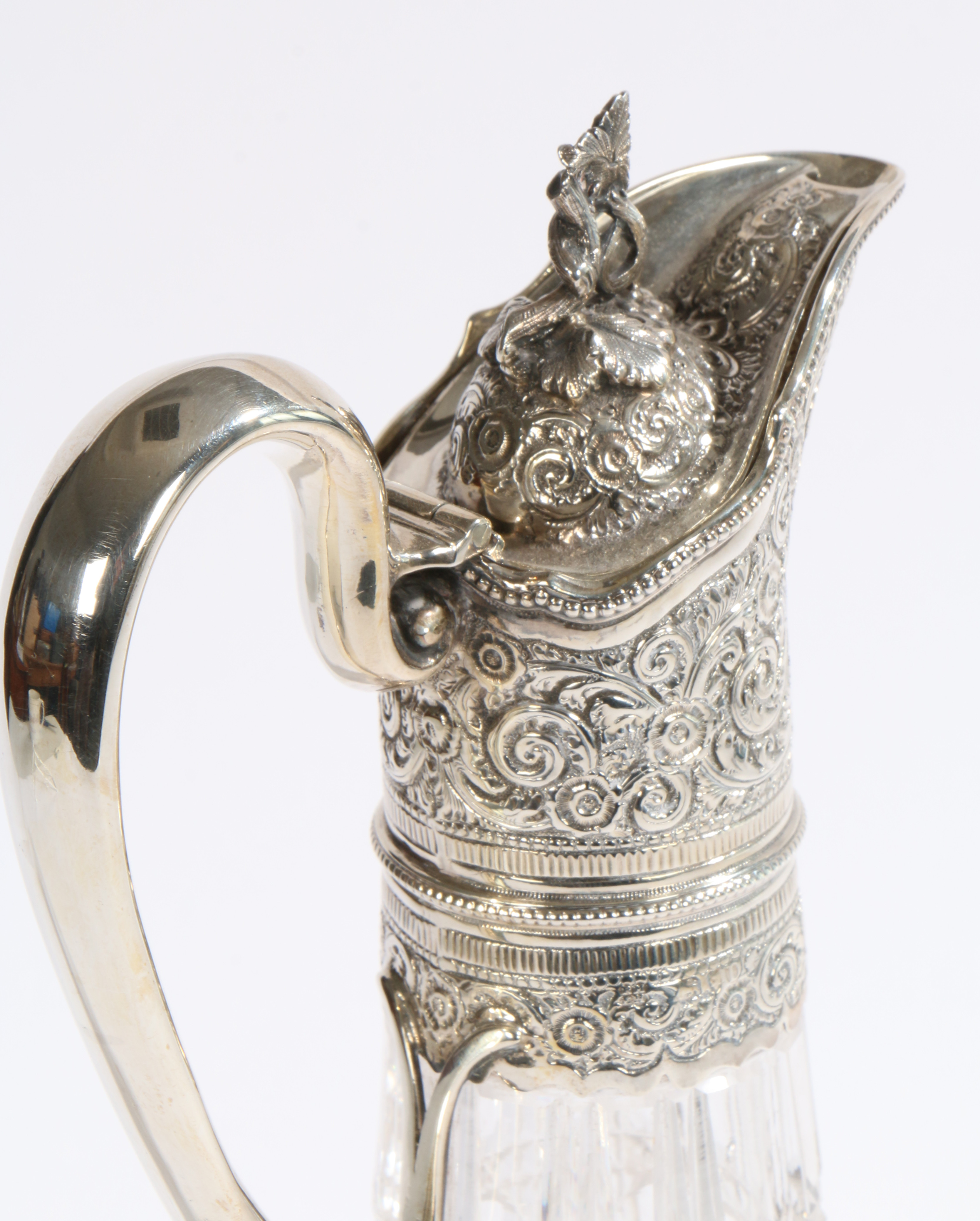 A VICTORIAN SILVER MOUNTED CLARET JUG. - Image 3 of 3