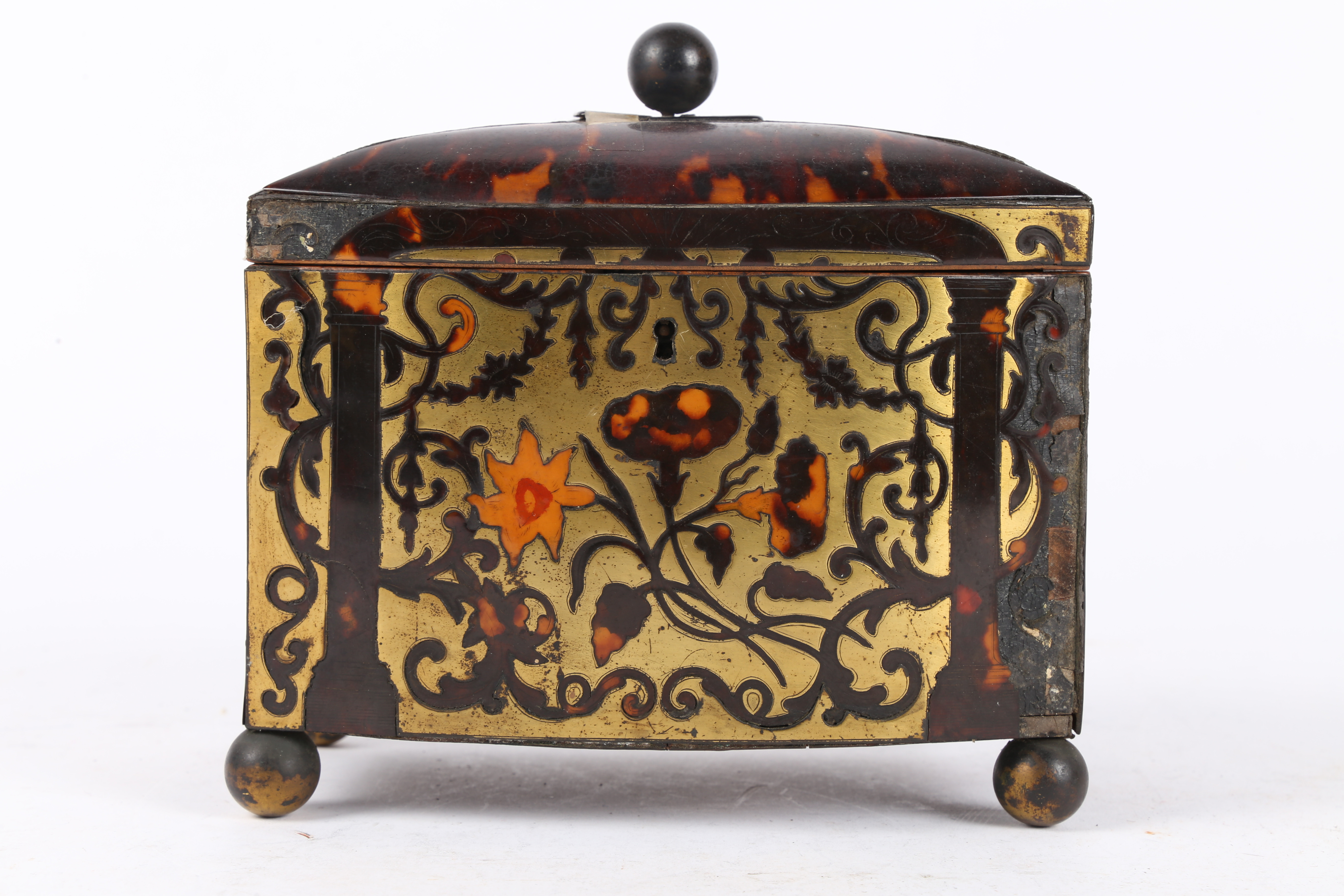 A 19TH CENTURY TORTOISESHELL AND BRASS TEA CADDY. - Image 3 of 10