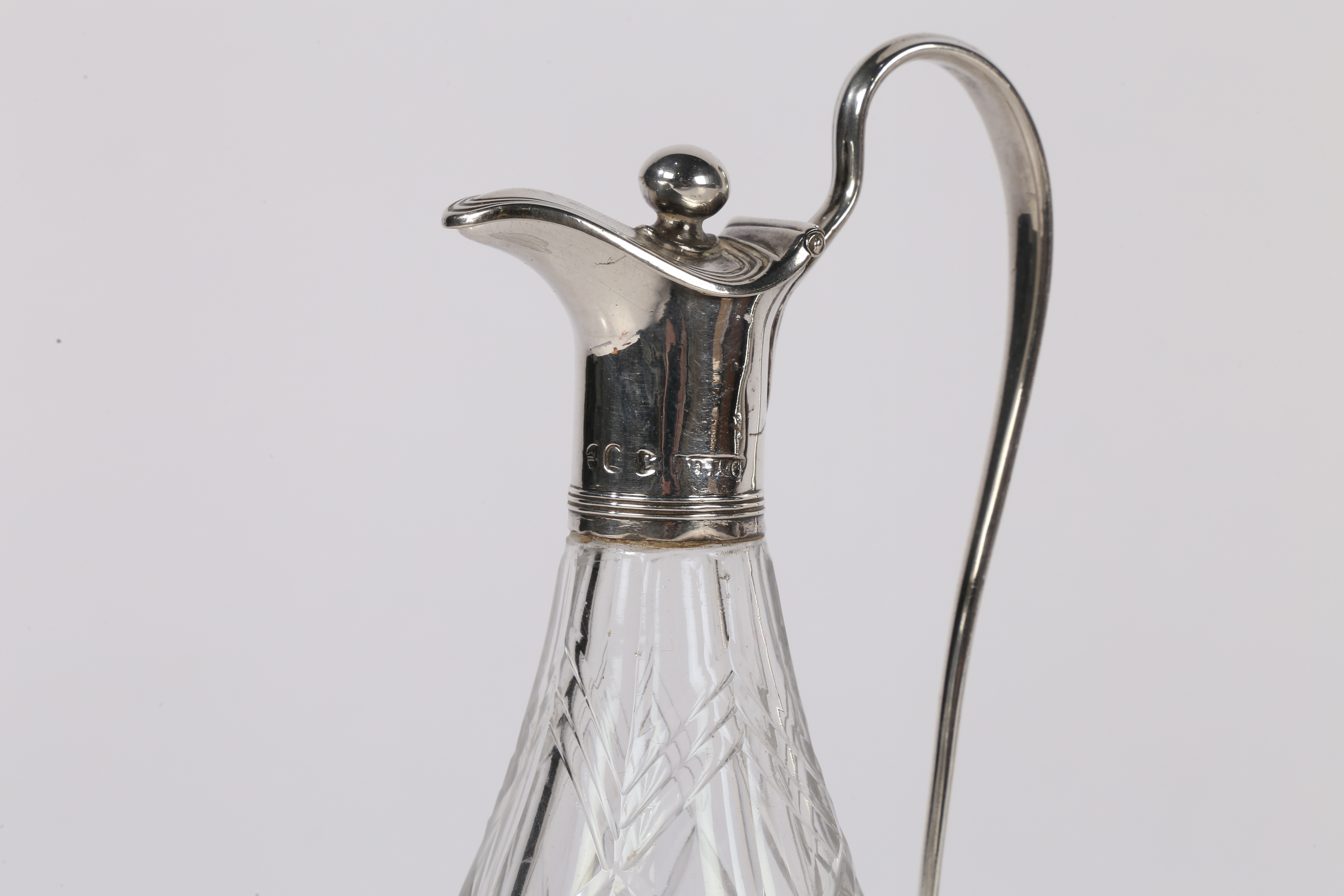 TWO EARLY 19TH CENTURY SILVER MOUNTED CRUET BOTTLES. - Image 4 of 8