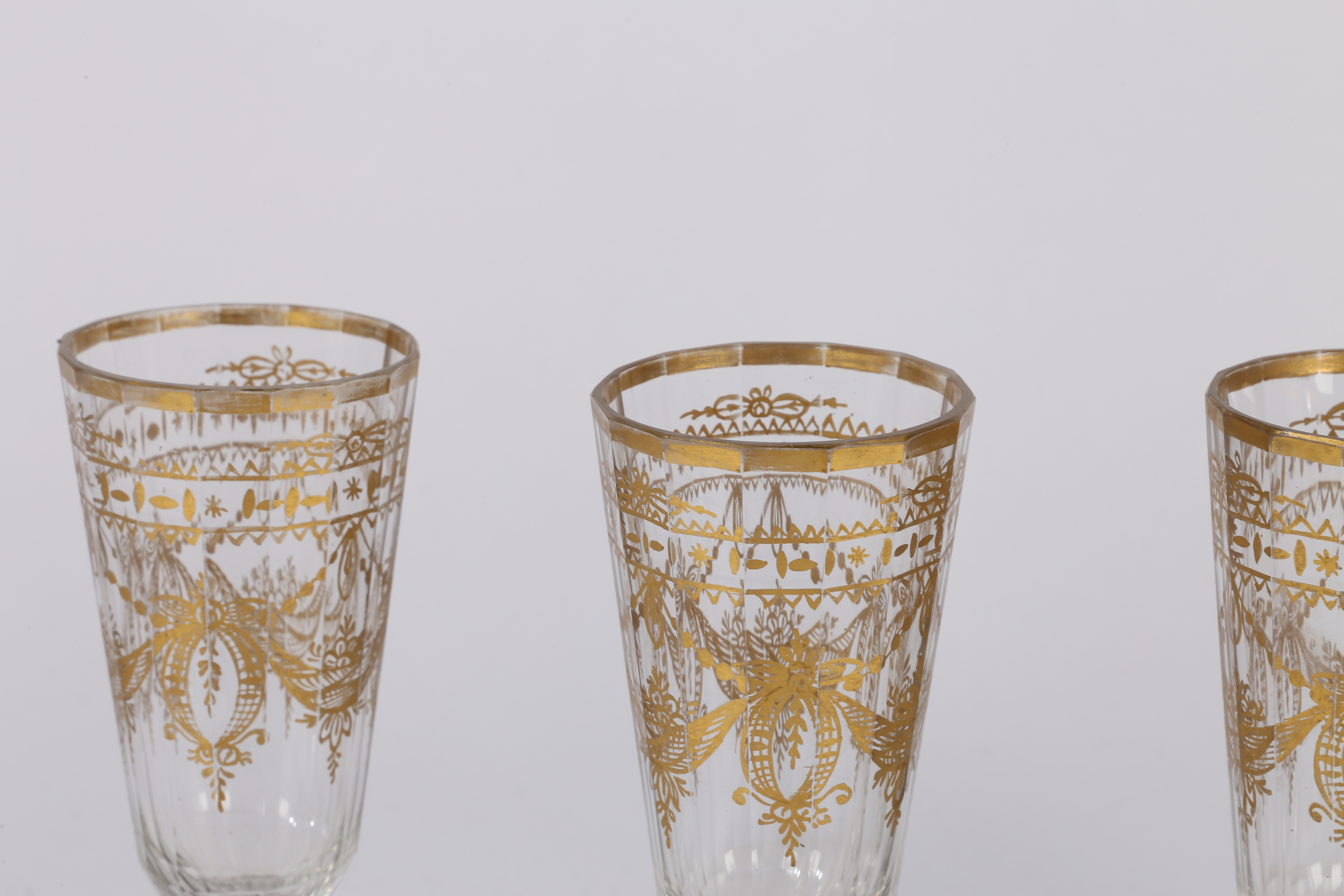 A SET OF FOUR LATE 18TH CENTURY BOHEMIAN WINE GLASSES. - Image 6 of 8