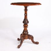 A VICTORIAN WALNUT OCCASIONAL TABLE.