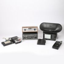 A COLLECTION OF RADIOS AND AUDIO EQUIPMENT (QTY).