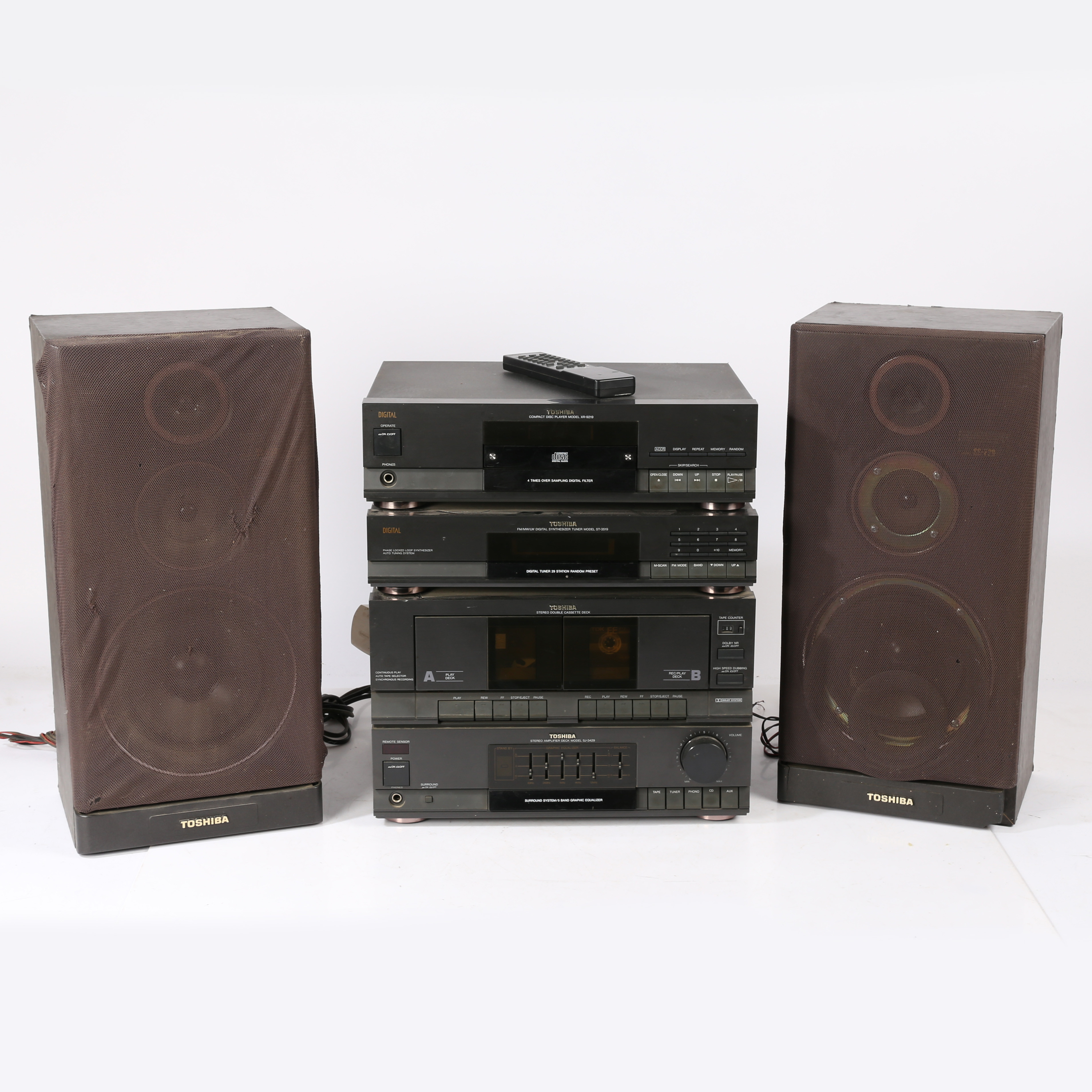 TOSHIBA STEREO STACK SYSTEM AND SPEAKERS.