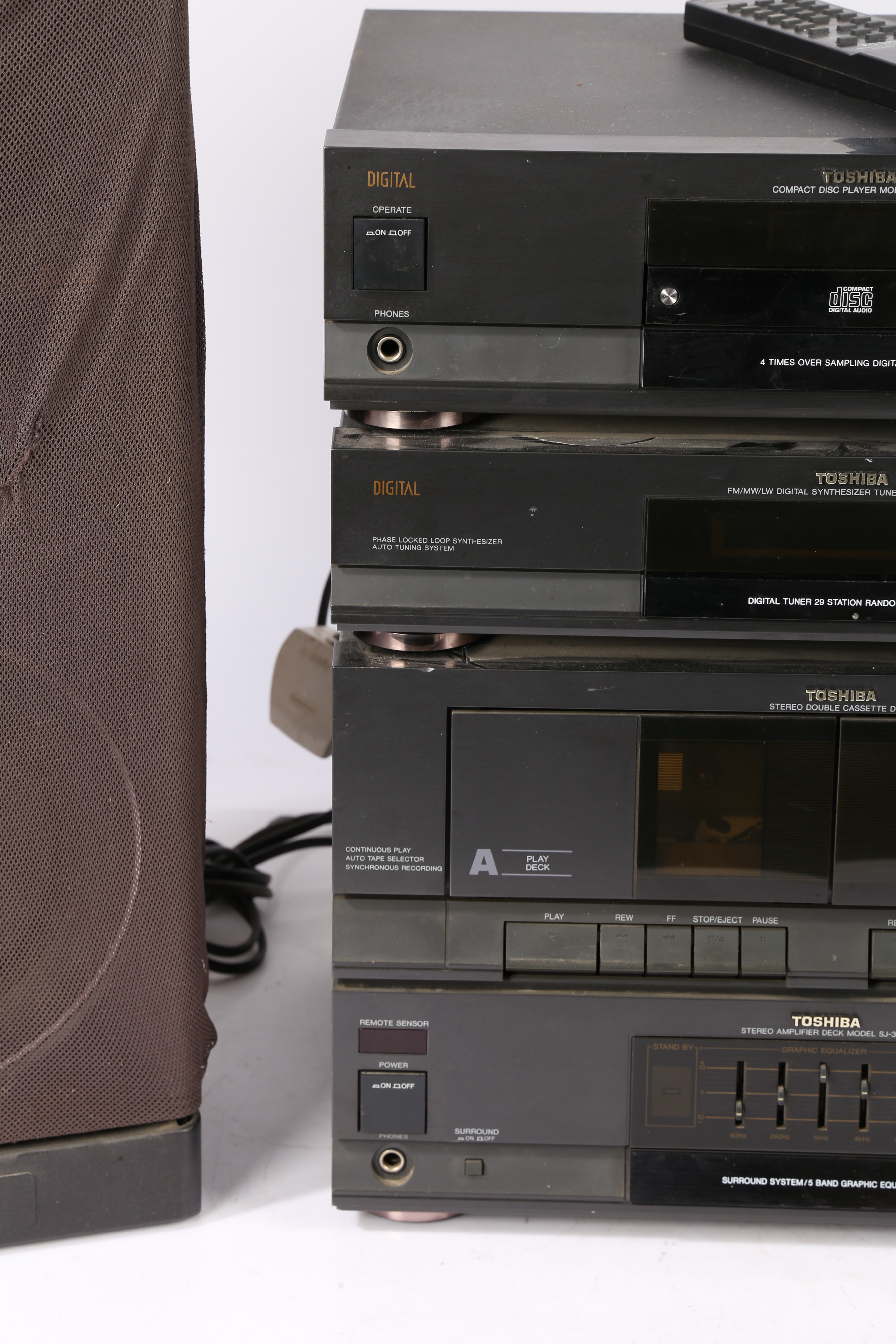 TOSHIBA STEREO STACK SYSTEM AND SPEAKERS. - Image 4 of 6