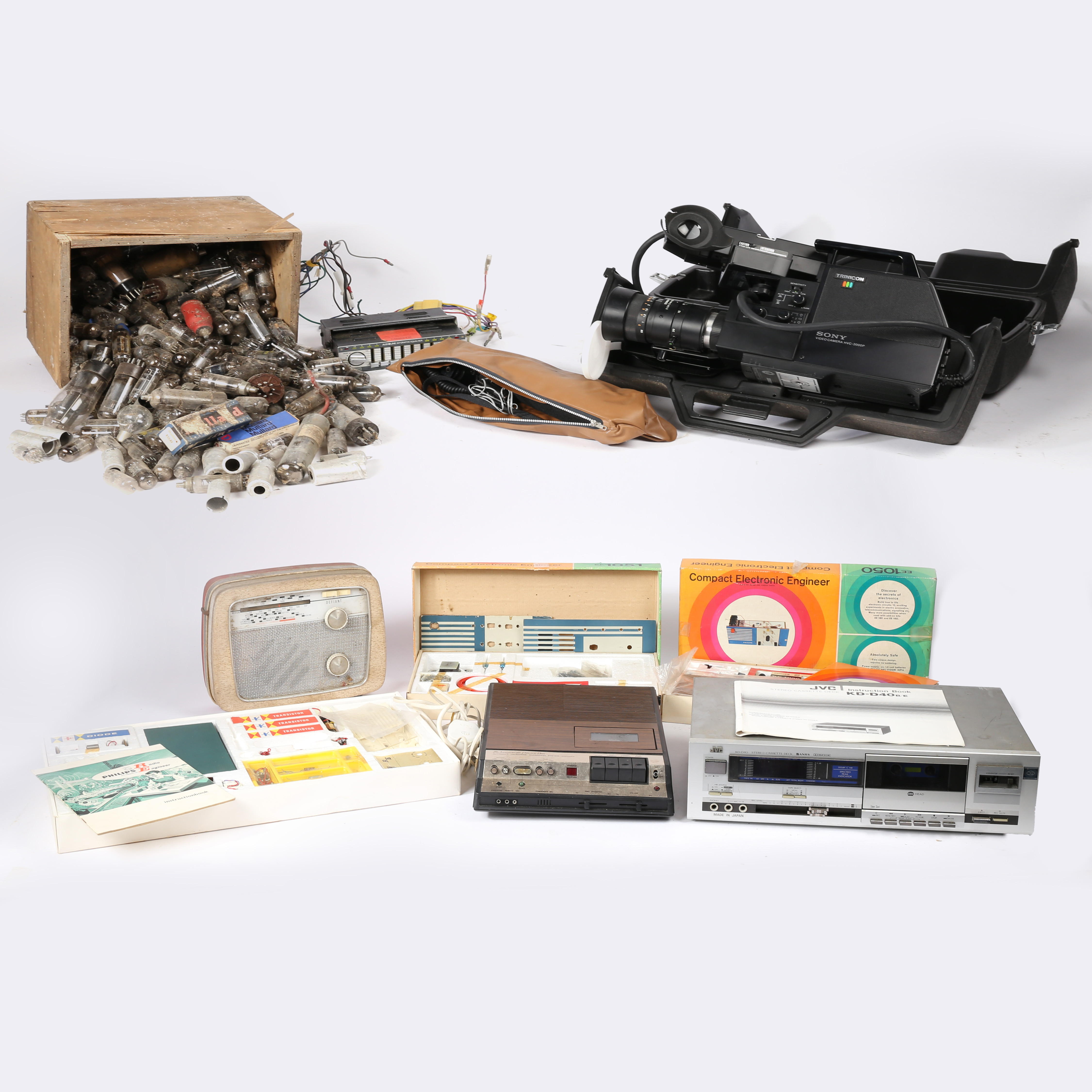 PHILIPS RADIO ENGINEER 2 KIT, PHILIPS EE1050 AND EE1051 COMPACT ELECTRONIC ENGINEER KITS ETC. (QTY).