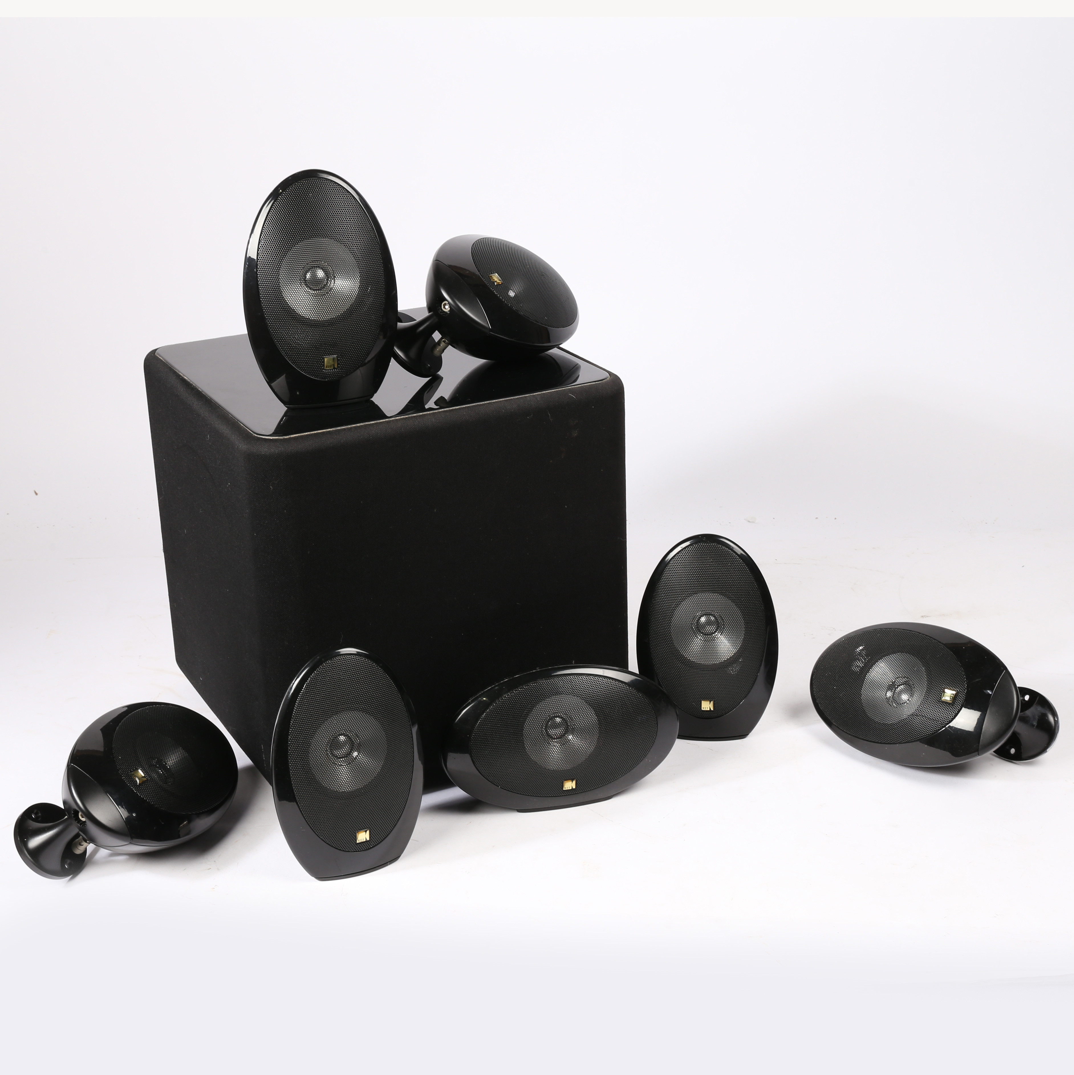 KEF KUBE-1 SUB AND 1000 SERIES HOME THEATRE SPEAKER SYSTEM.