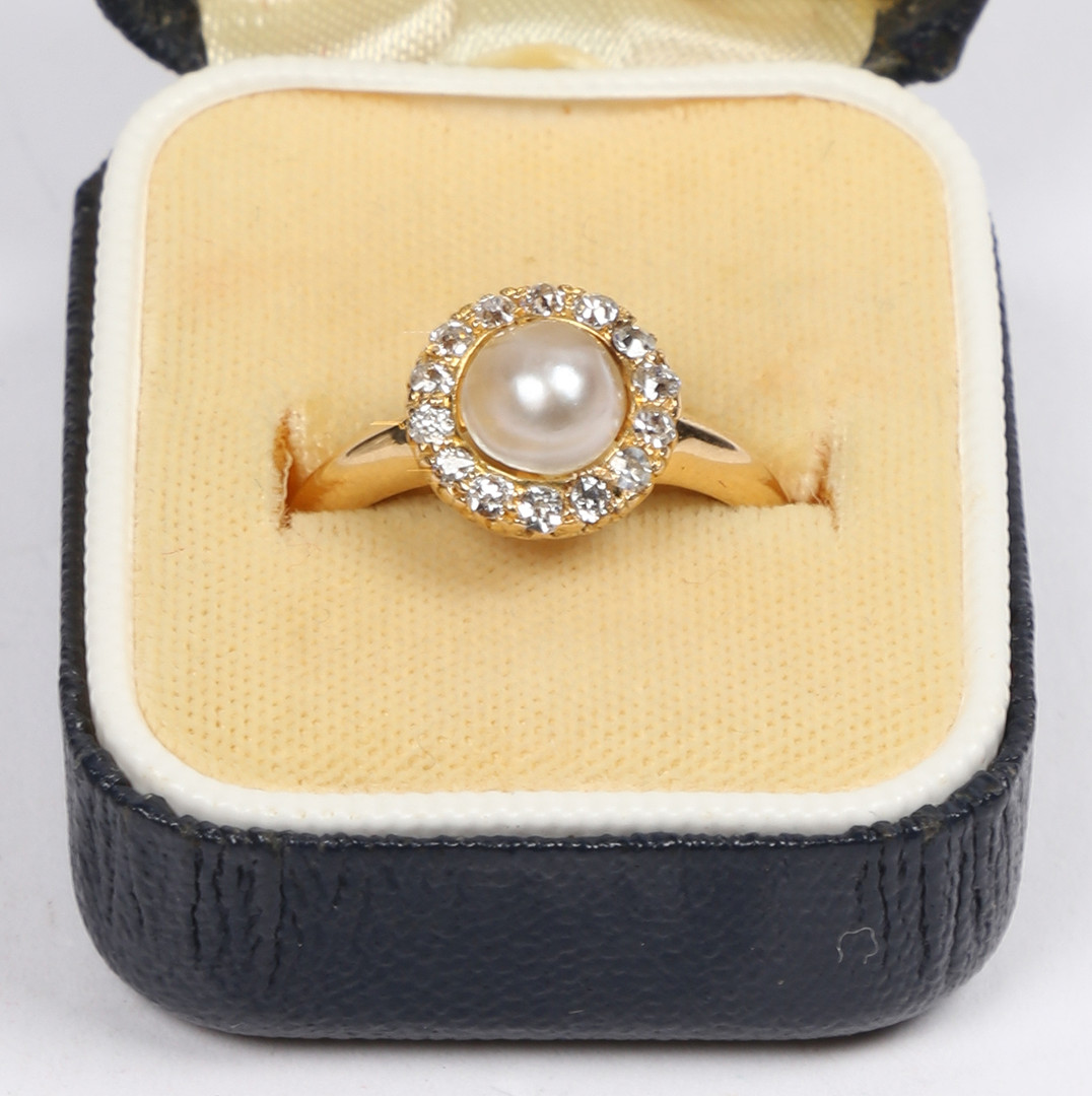 A VICTORIAN 18 CARAT GOLD, PEARL AND DIAMOND RING. - Bild 7 aus 7