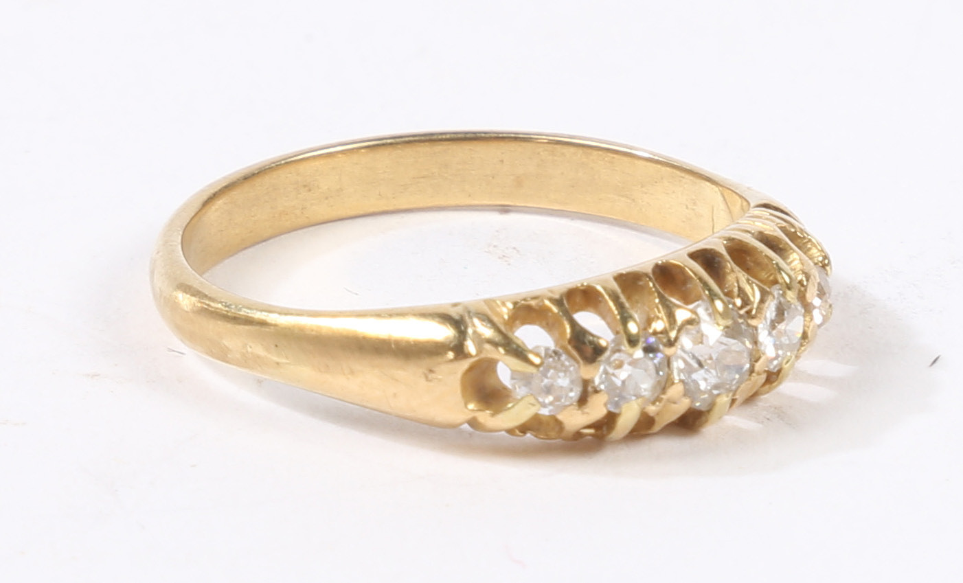 AN 18 CARAT GOLD AND DIAMOND RING. - Bild 5 aus 5