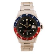 A ROLEX OYSTER PERPETUAL GMT MASTER STAINLESS STEEL GENTLEMAN'S WRISTWATCH.