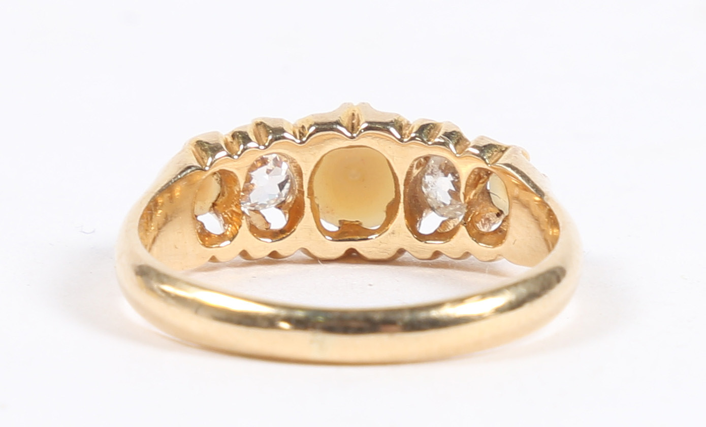 A YELLOW METAL, PEARL AND DIAMOND RING. - Image 3 of 6