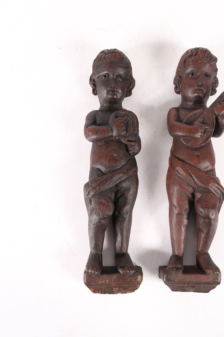 A PAIR OF CARVED OAK FIGURES. - Image 2 of 12