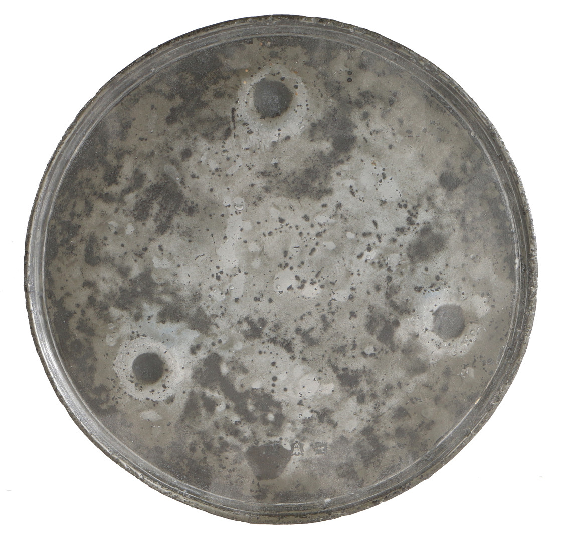 A RARE CHARLES II PEWTER FOOTED PLATE OR TAZZA, CIRCA 1660-80. - Image 2 of 4