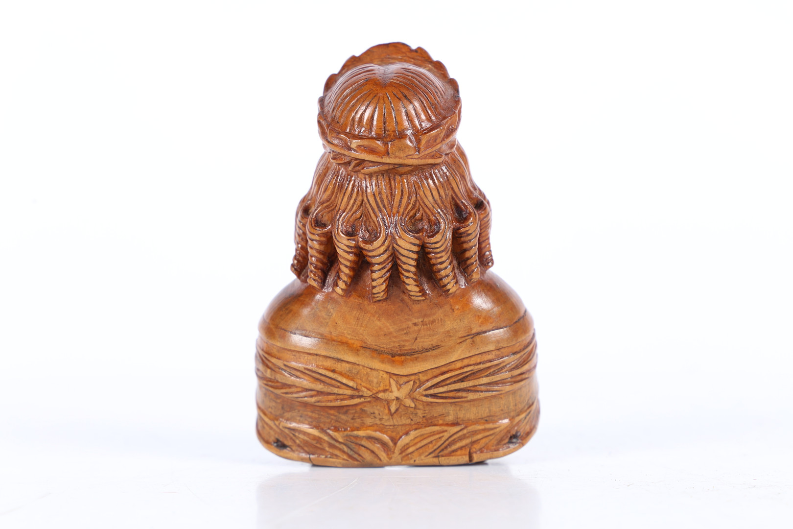 AN EARLY 19TH CENTURY BOXWOOD SNUFF BOX BUST OF THE YOUNG NAPOLEON CROWNED EMPEROR. - Image 5 of 8