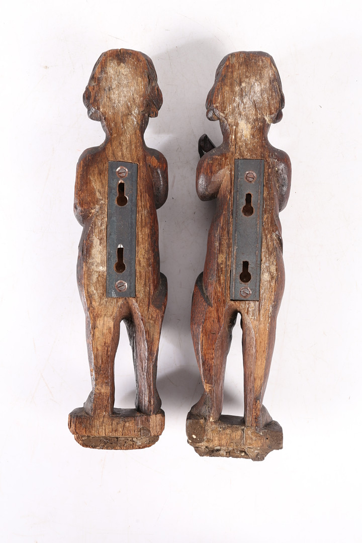 A PAIR OF CARVED OAK FIGURES. - Image 12 of 12