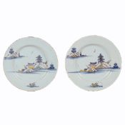A PAIR OF BRISTOL 18TH CENTURY DELFT POTTERY PLATES.