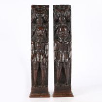 A PAIR OF ELIZABETH I OAK TERMS, CIRCA 1580.