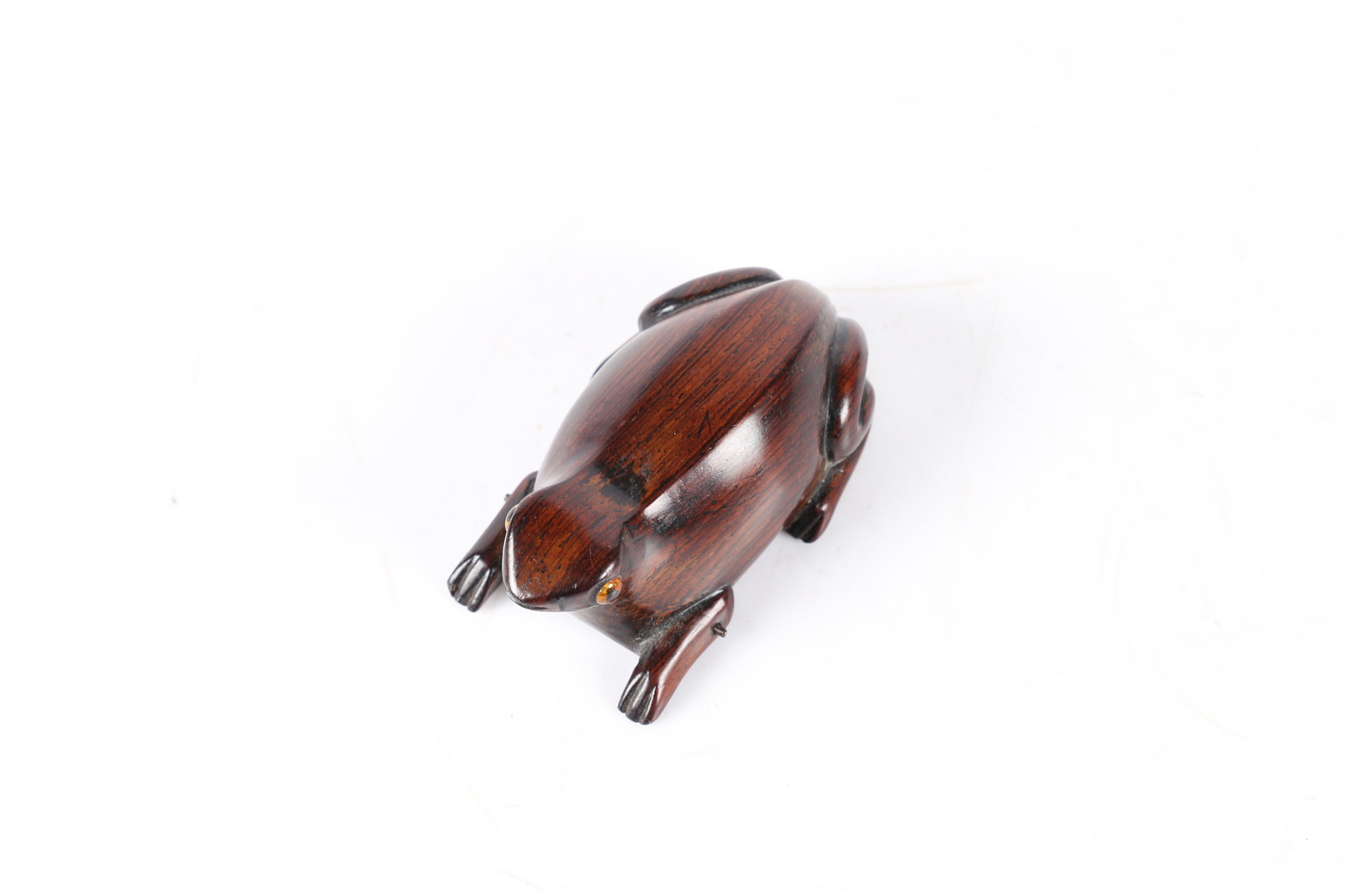 A 19TH CENTURY ROSEWOOD FROG SNUFF BOX. - Image 5 of 6