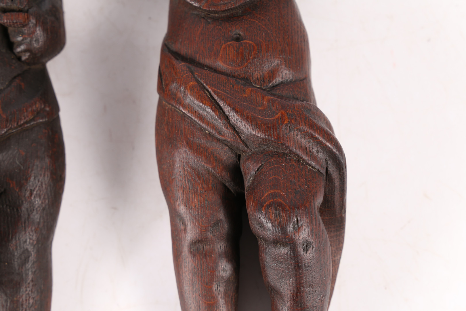 A PAIR OF CARVED OAK FIGURES. - Image 10 of 12