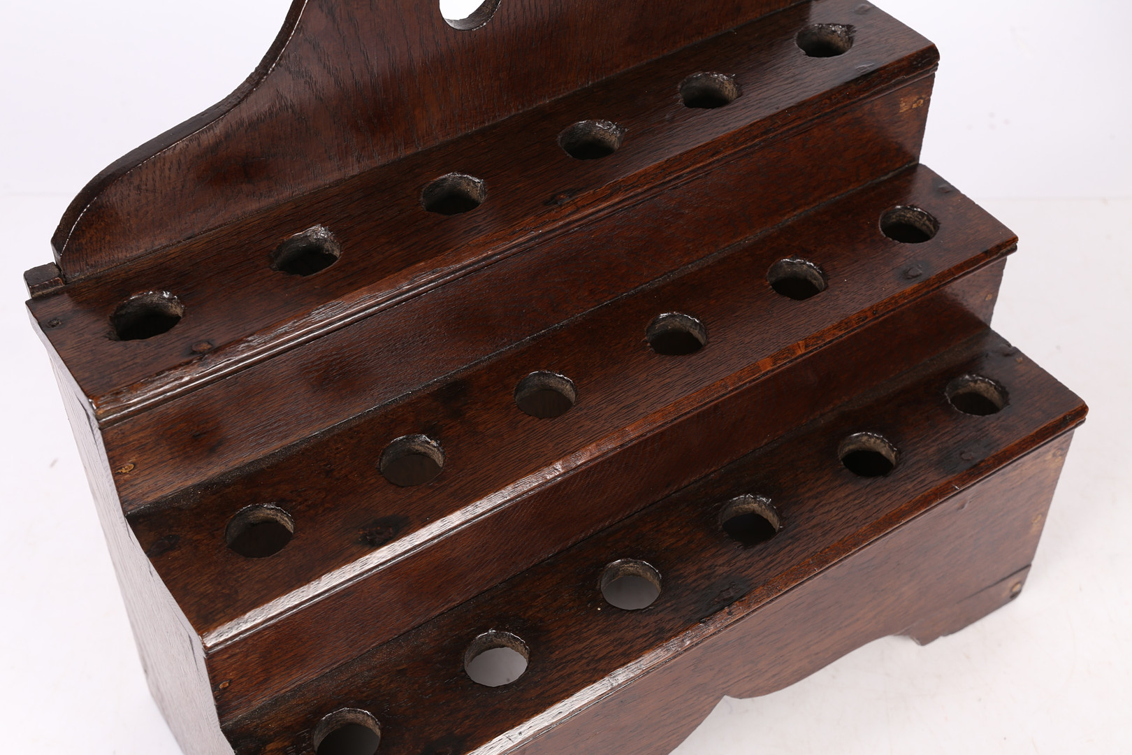 A GEORGE III OAK CAWL SPOON RACK, WELSH, CIRCA 1800. - Image 7 of 8