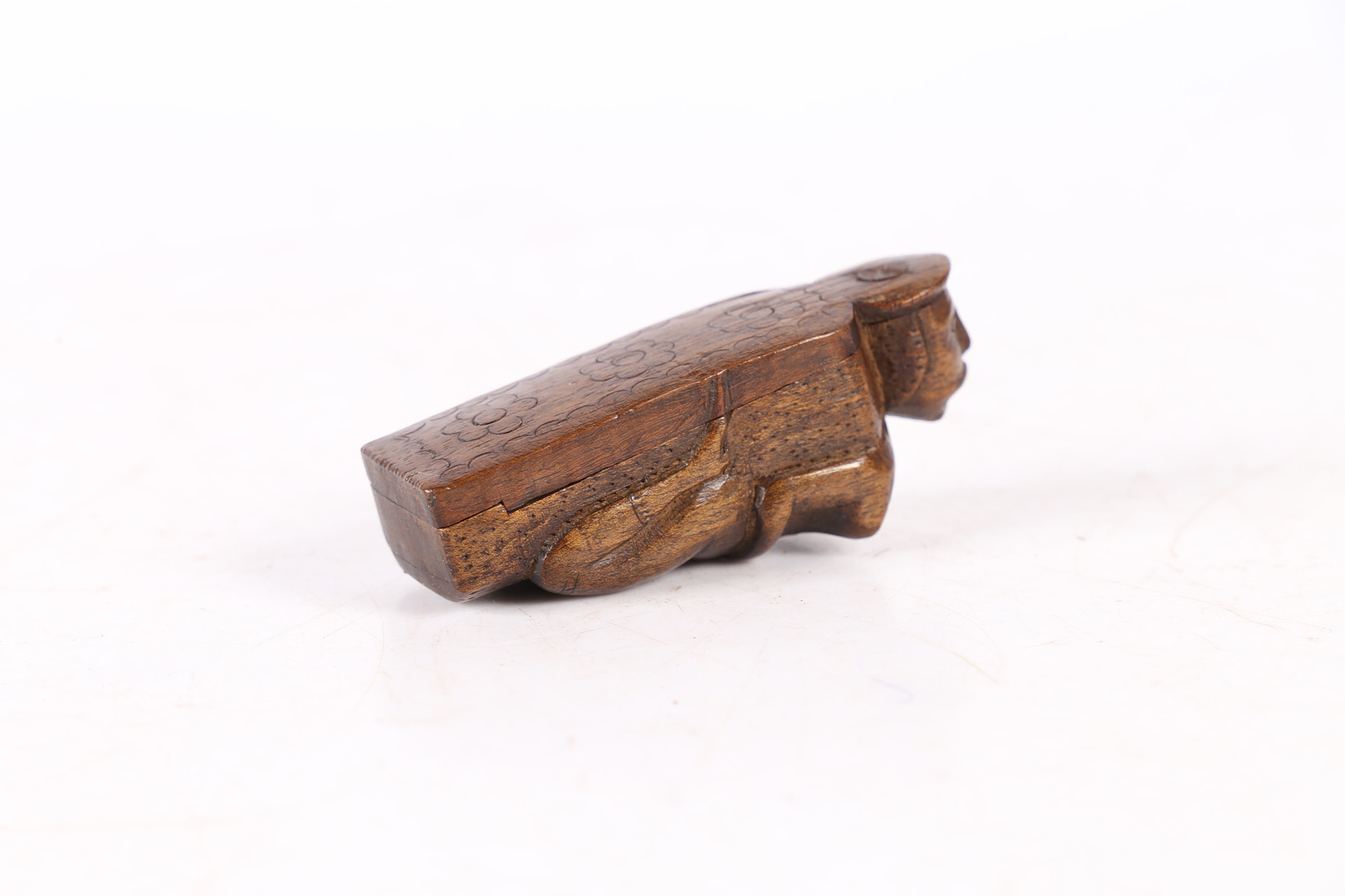 A 19TH CENTURY TREEN SNUFF BOX. - Image 3 of 6