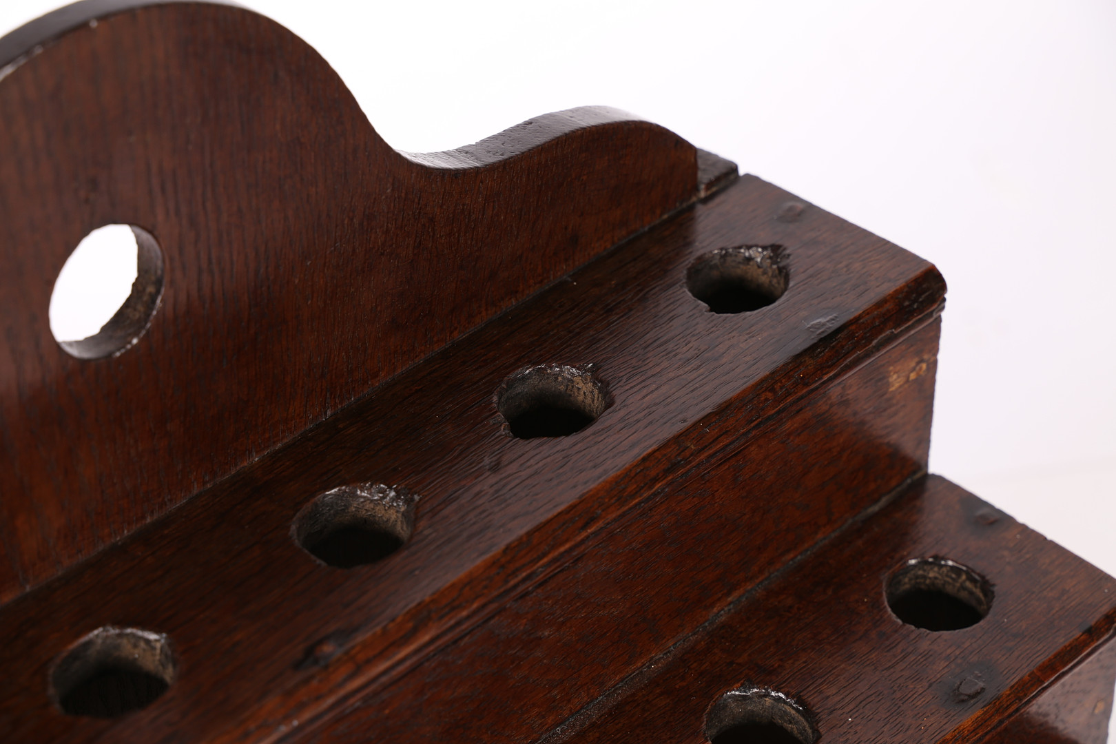 A GEORGE III OAK CAWL SPOON RACK, WELSH, CIRCA 1800. - Image 8 of 8