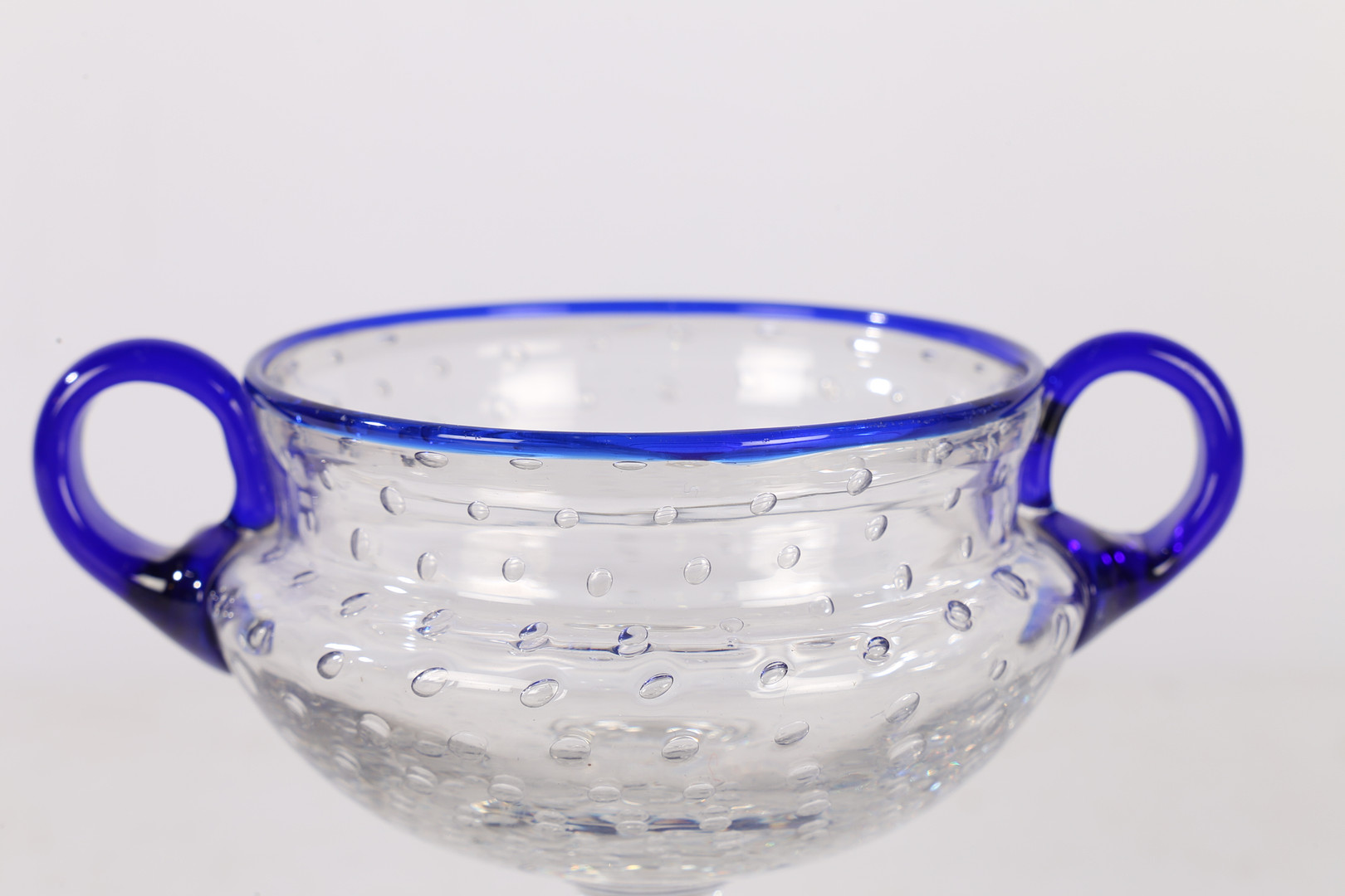 A SAINT LOUIS BUBBLE GLASS BOWL, FRENCH, CIRCA 1926. - Image 4 of 4