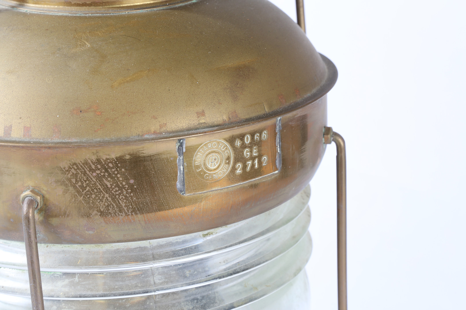 AN EARLY 20TH CENTURY BRASS SHIPS LANTERN. - Image 6 of 8