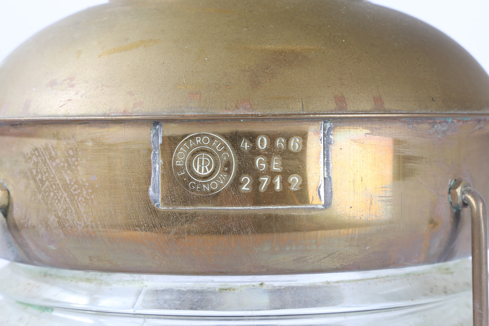 AN EARLY 20TH CENTURY BRASS SHIPS LANTERN. - Image 8 of 8