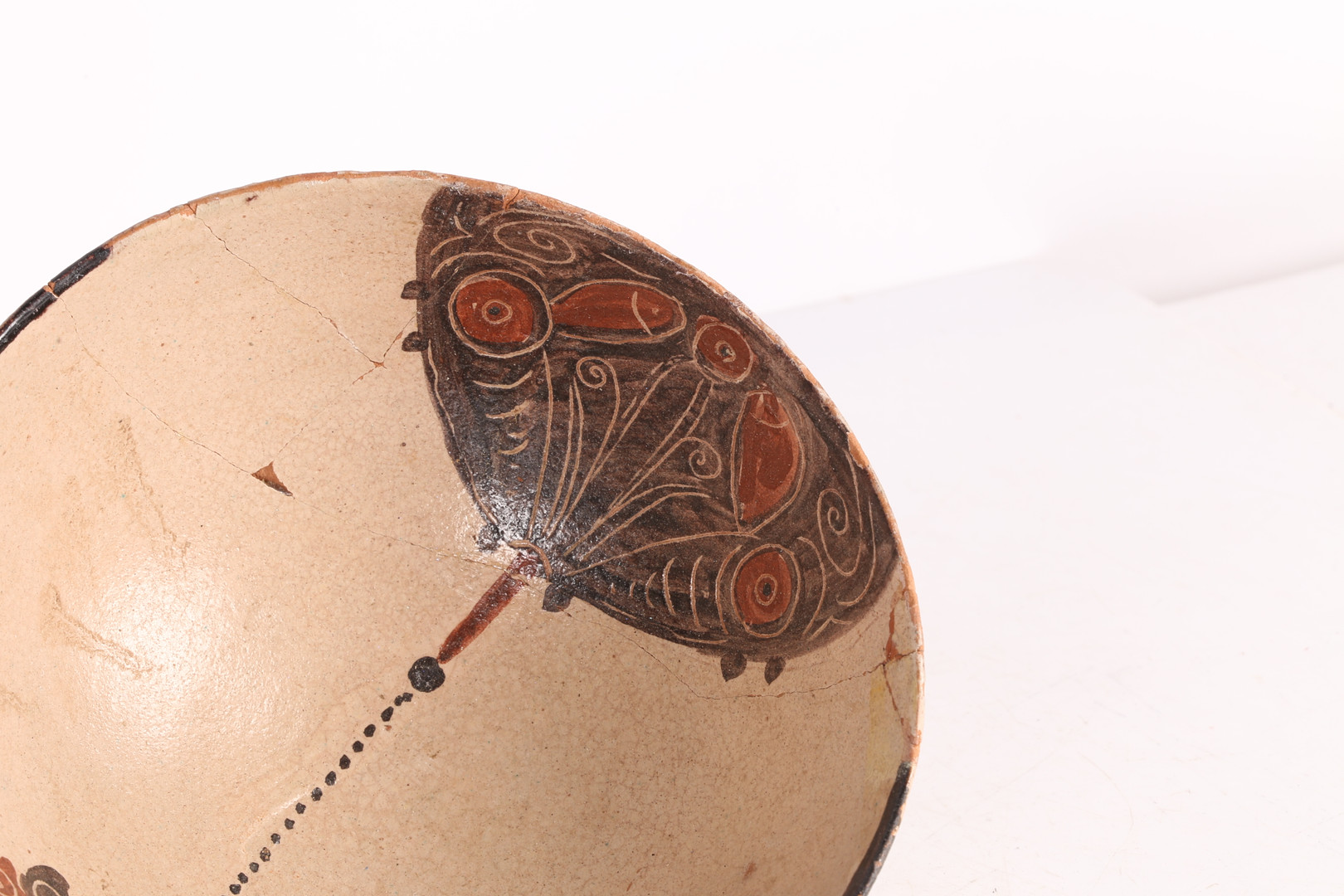 A SAMANID SLIP PAINTED POTTERY SPOUTED BOWL, 10TH CENTURY AD, PERSIA. - Image 2 of 8