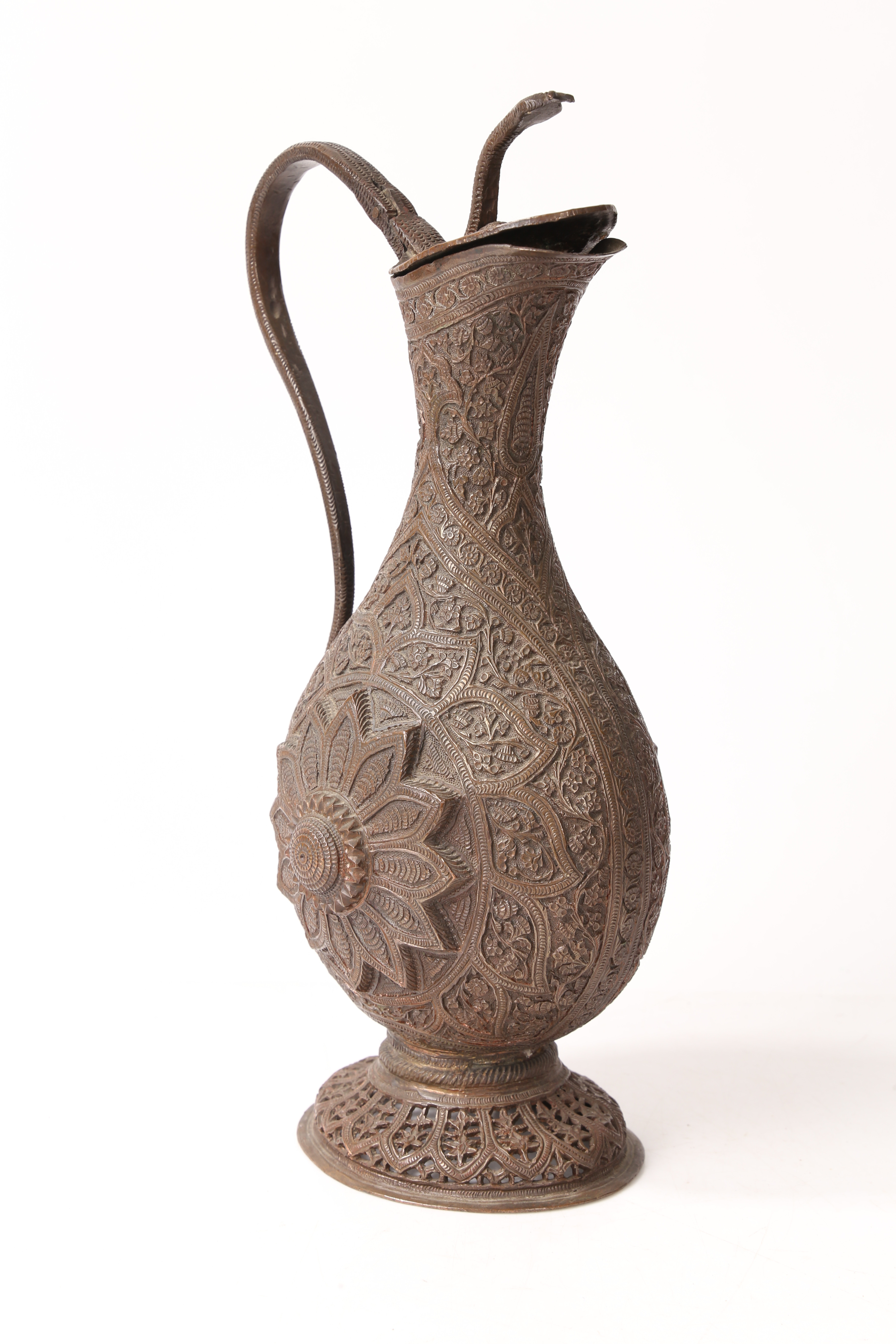 A 19TH CENTURY PERSIAN COPPER EWER. - Image 7 of 11