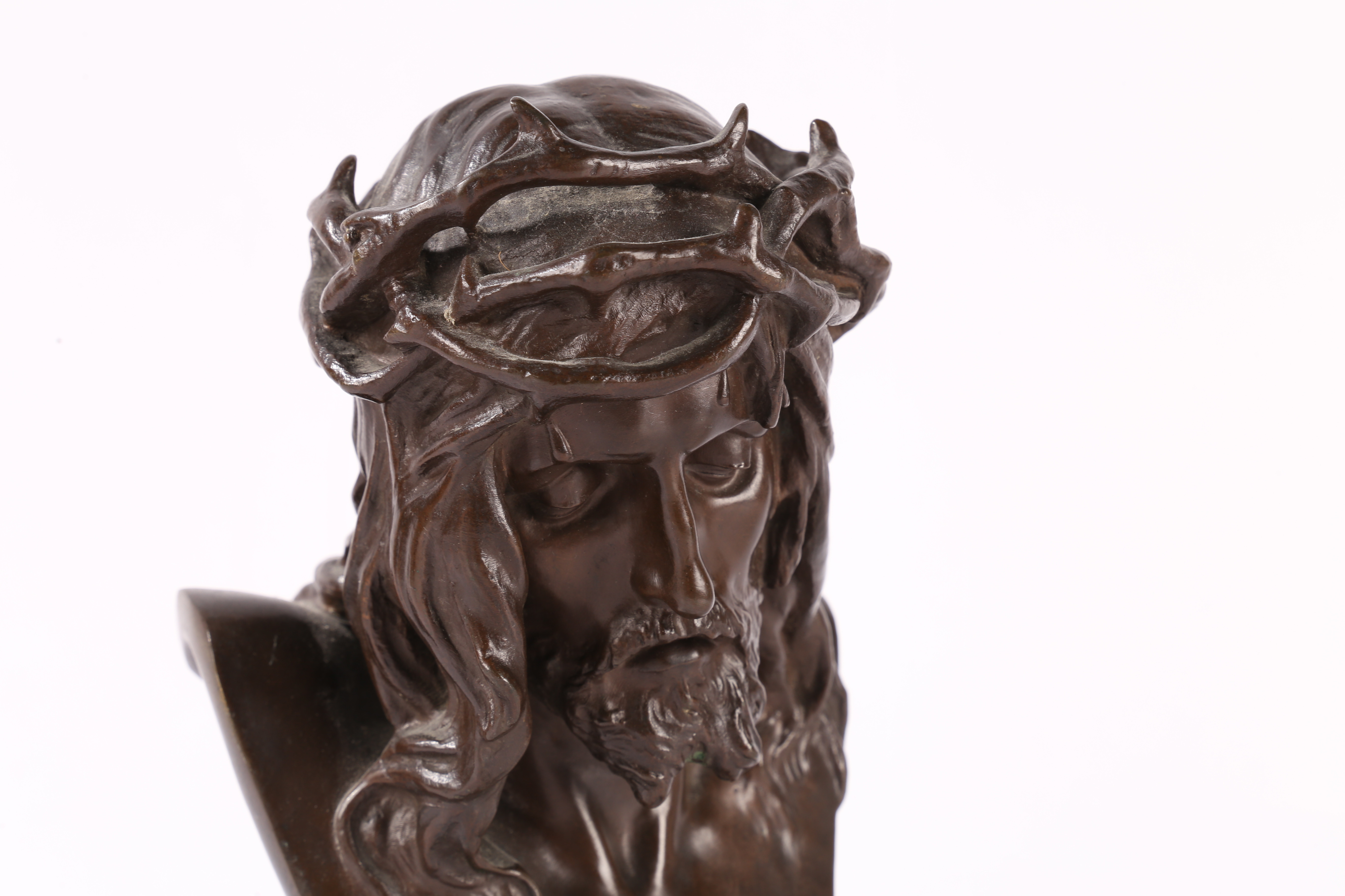 EUGENE MARIOTON (PARIS 1854-1933) "JESUS CHRIST" BRONZE BUST. - Image 2 of 20