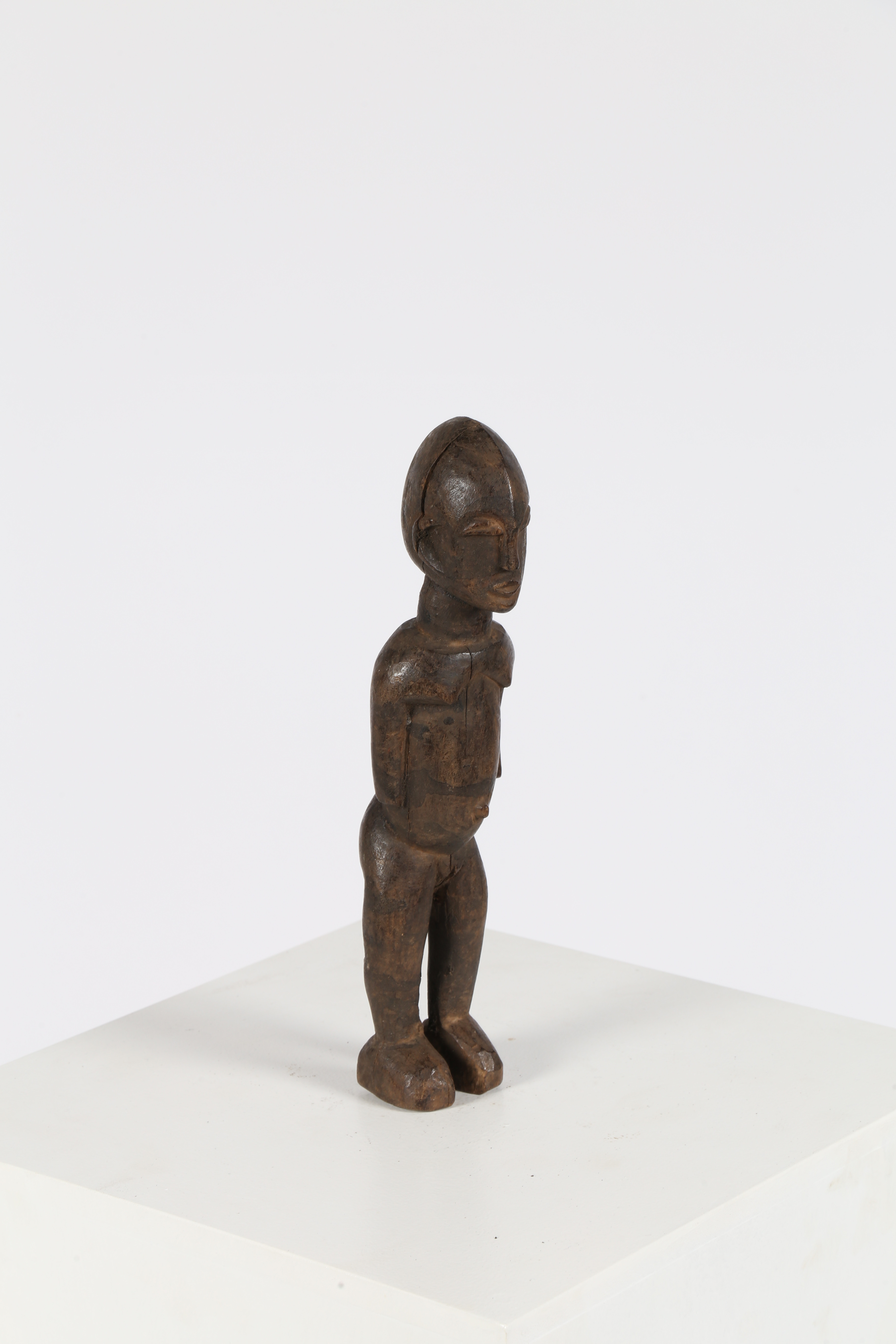 A BAULE STANDING MALE FIGURE, IVORY COATS/COTE D'IVOIRE. - Image 7 of 8