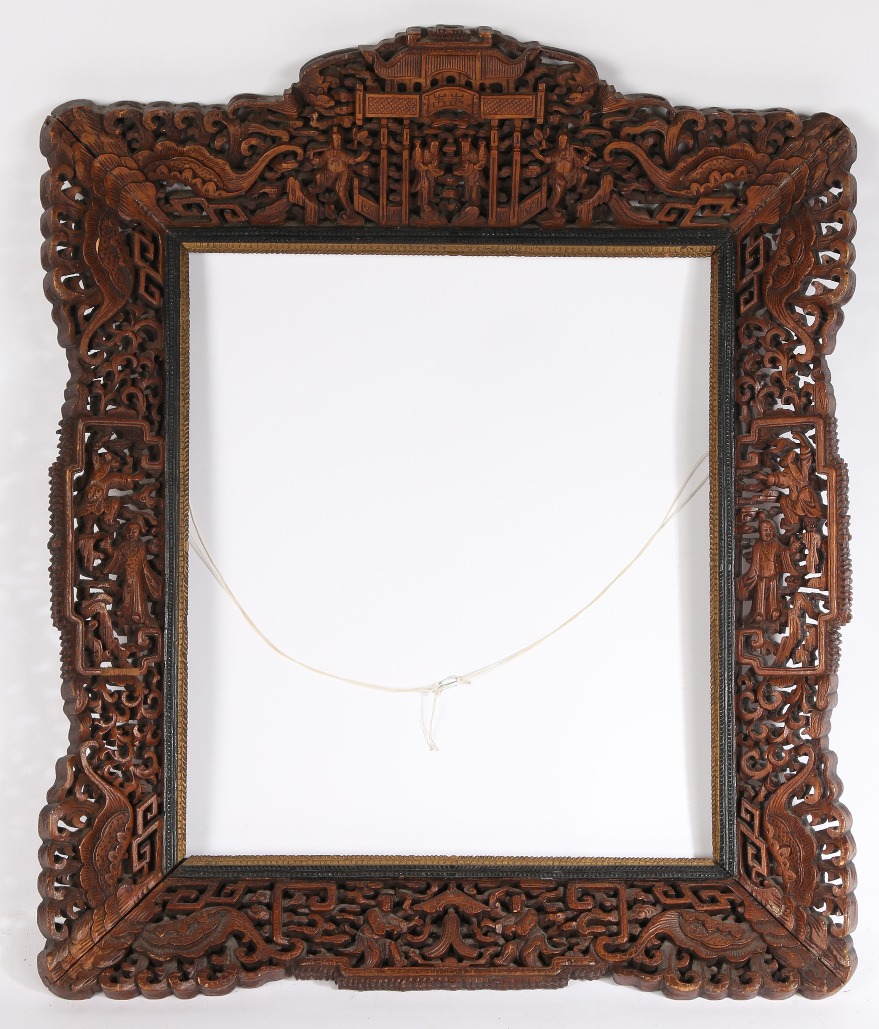 A 20TH CENTURY CANTON CARVED PRESENTATION PICTURE FRAME.