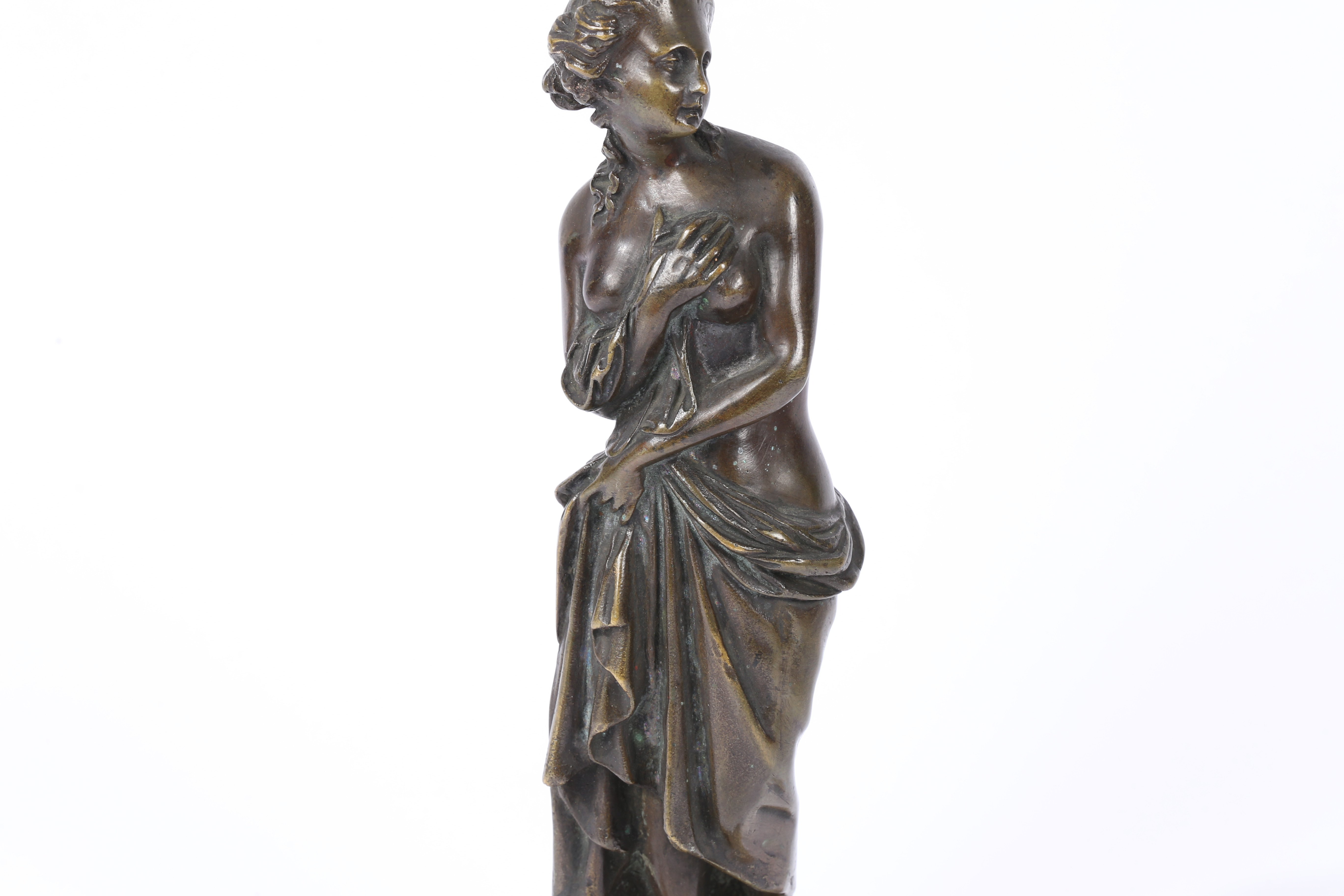 A 19TH CENTURY BRONZE SCULPTURE OF A CLASSICAL NUDE LADY. - Image 7 of 7