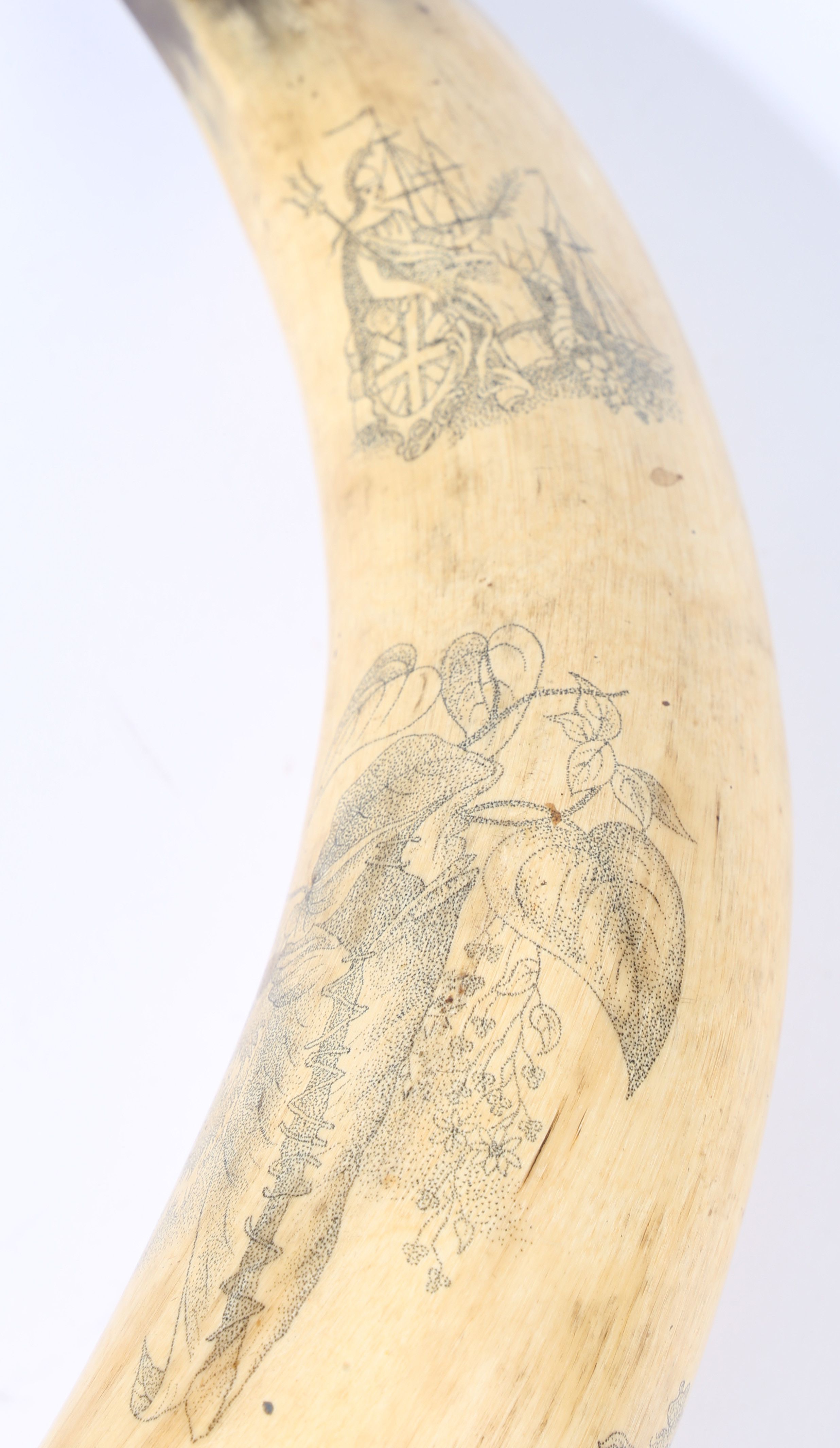 A LARGE PAIR OF 19TH CENTURY SCRIMSHAW HORNS. - Image 6 of 11