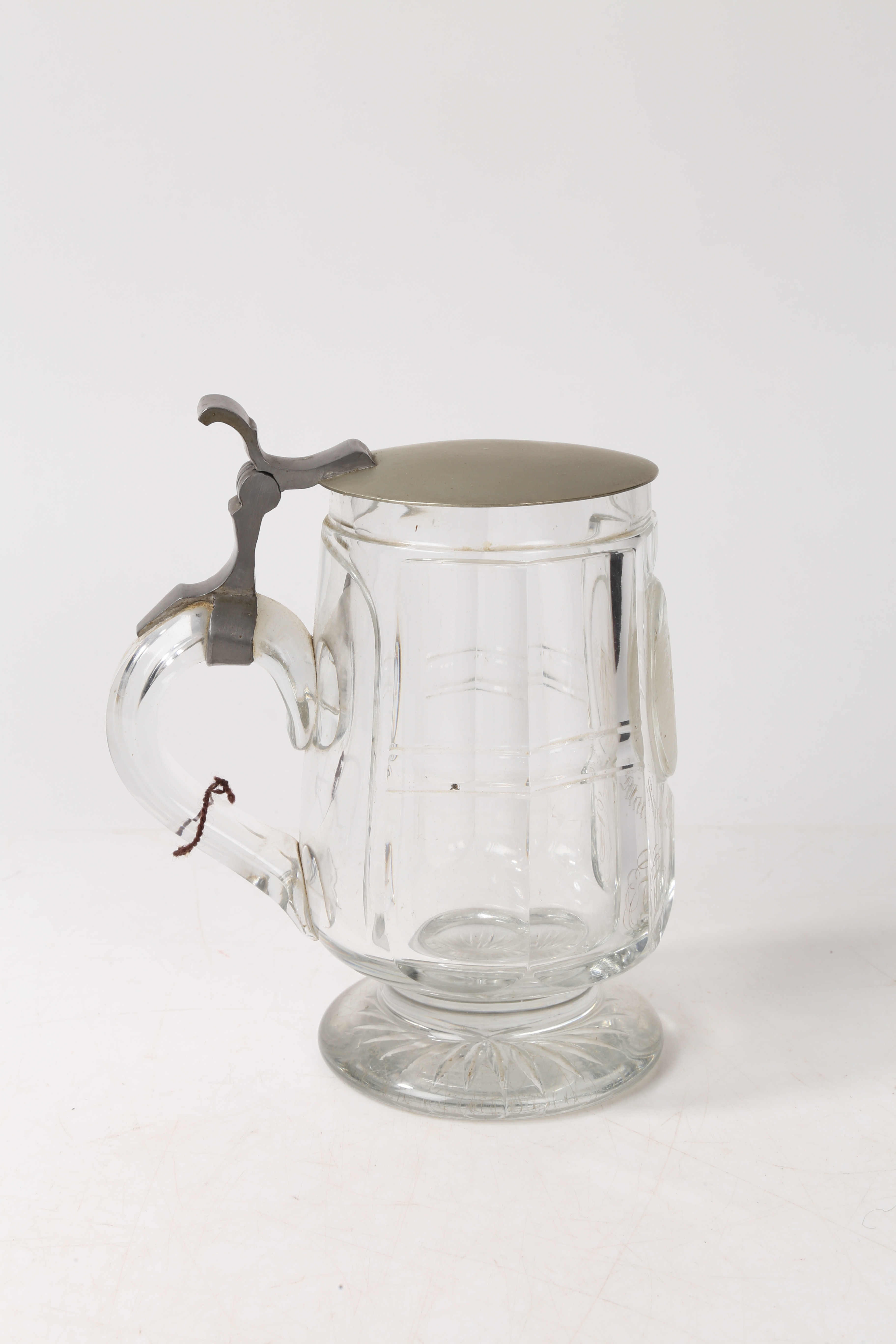 A 19TH CENTURY GERMAN GLASS TANKARD, CIRCA 1880. - Image 2 of 4