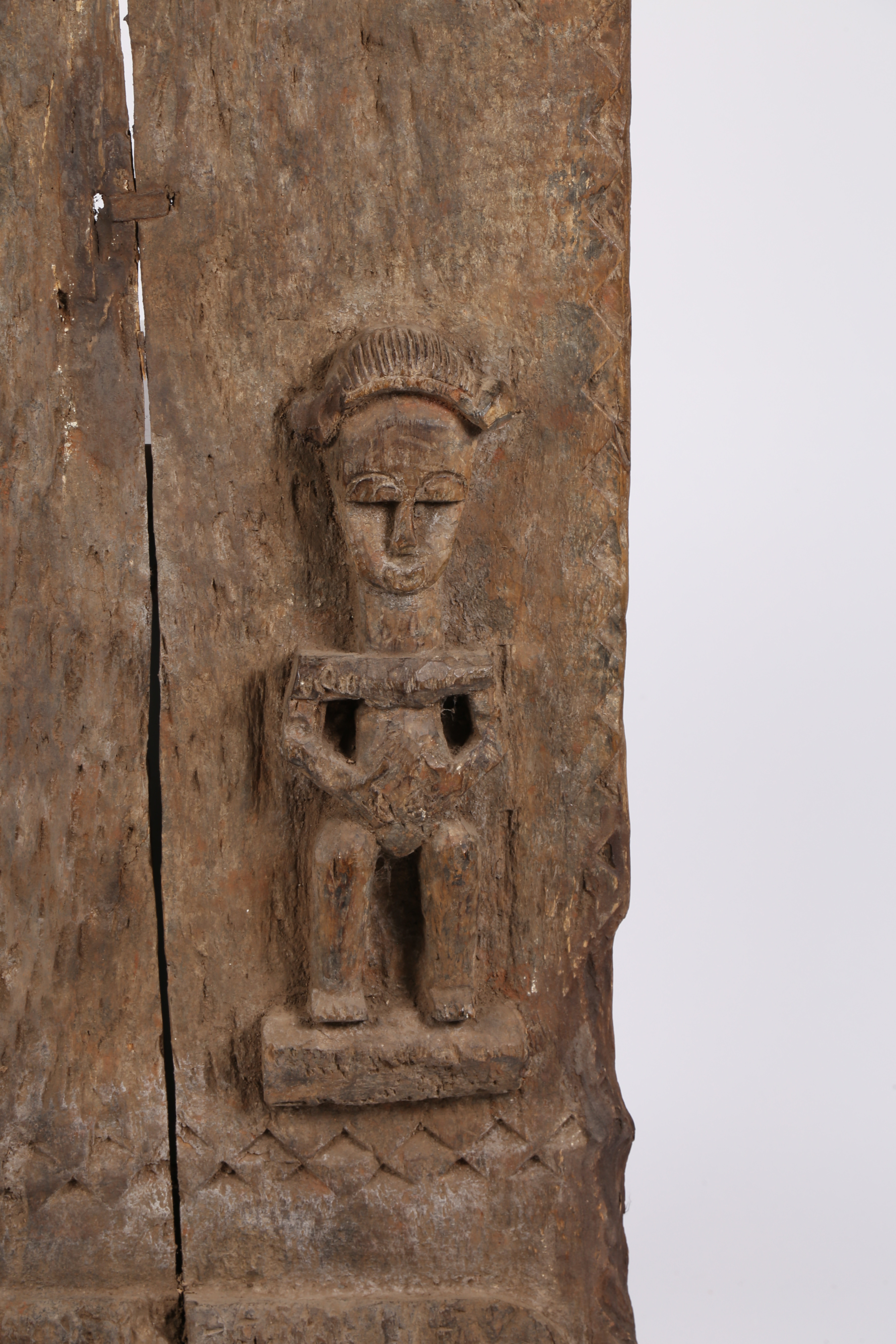 A 19TH CENTURY BAULE GRANARY DOOR, IVORY COAST/COTE D'IVOIRE. - Image 6 of 8